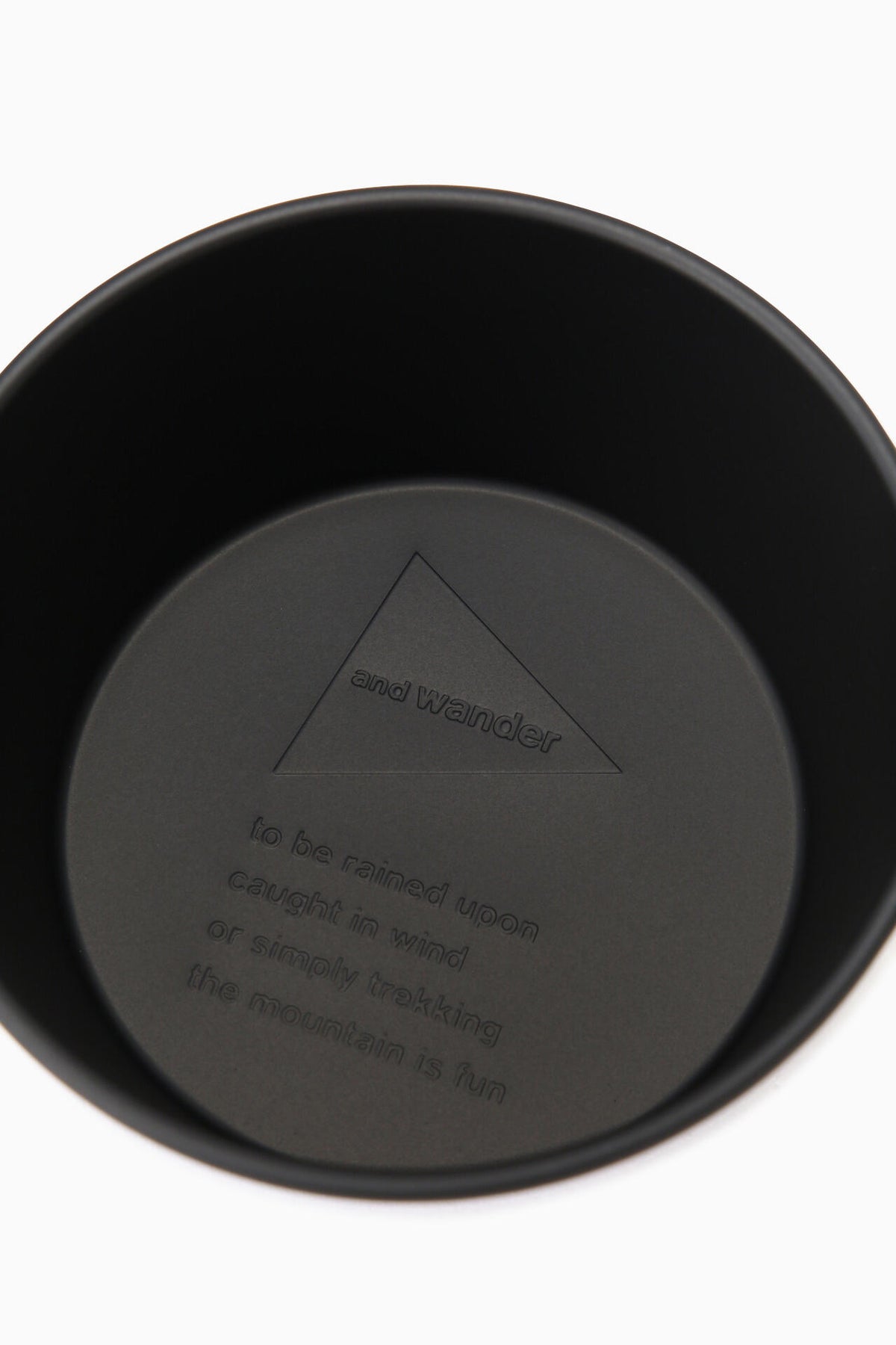 and wander pint sierra cup black