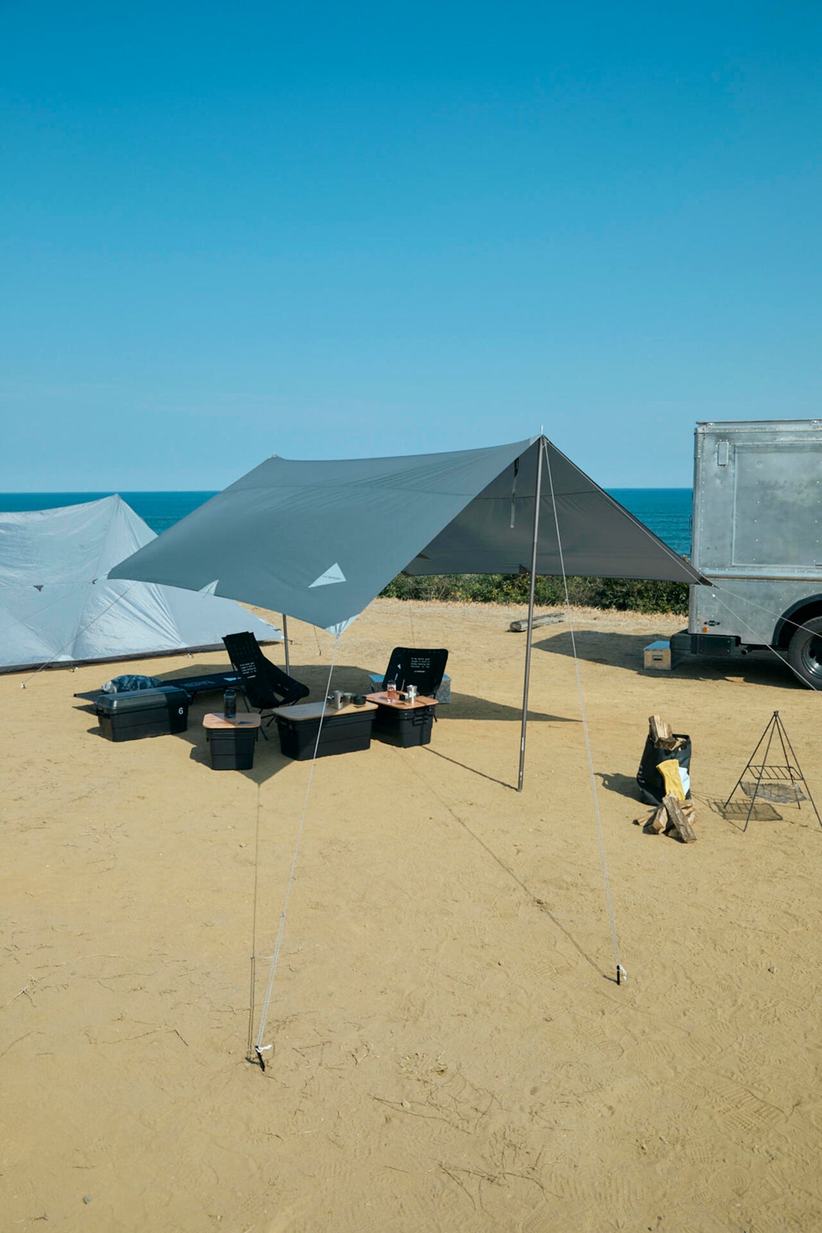and wander tarp 44