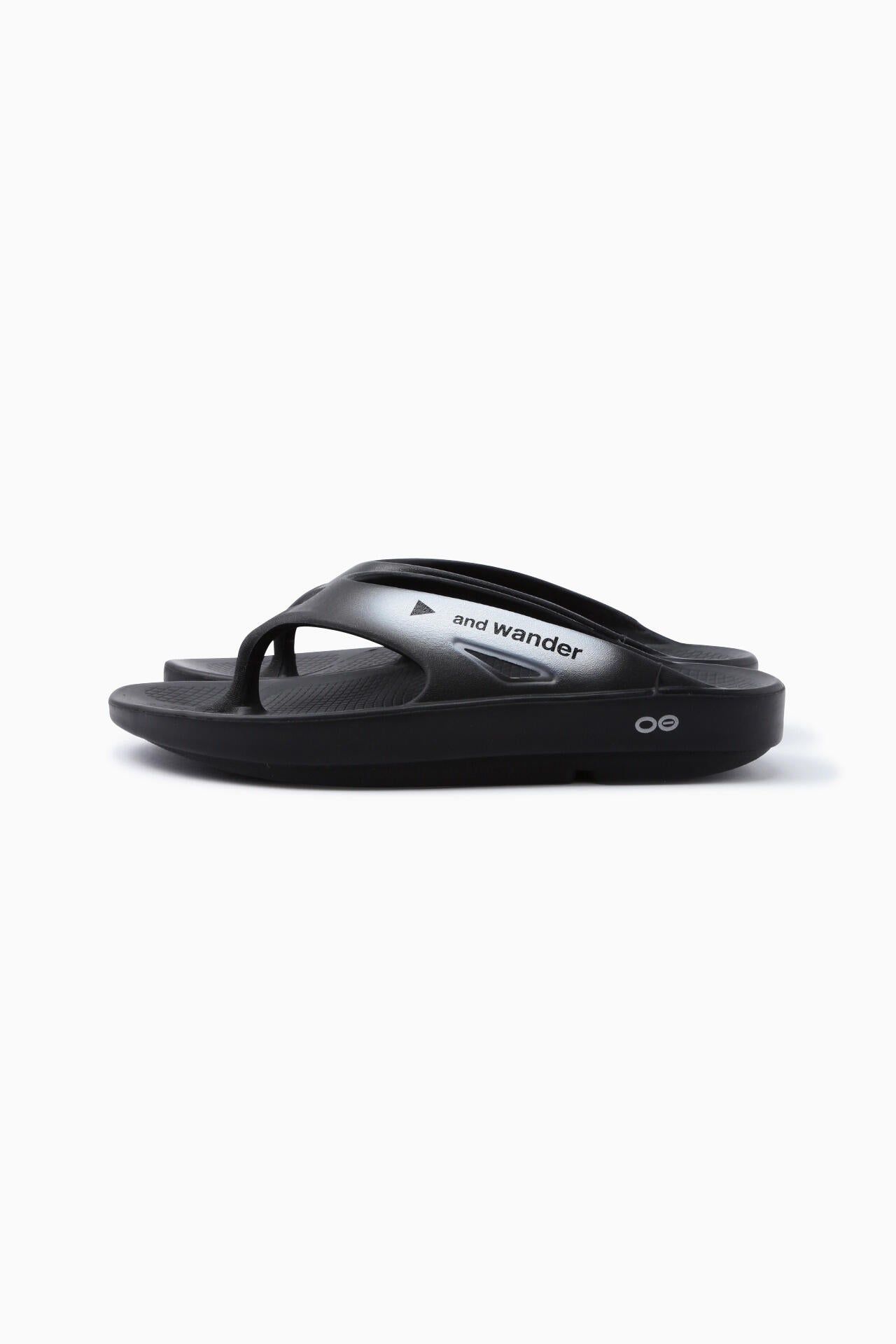 OOFOS original × and wander recovery sandal