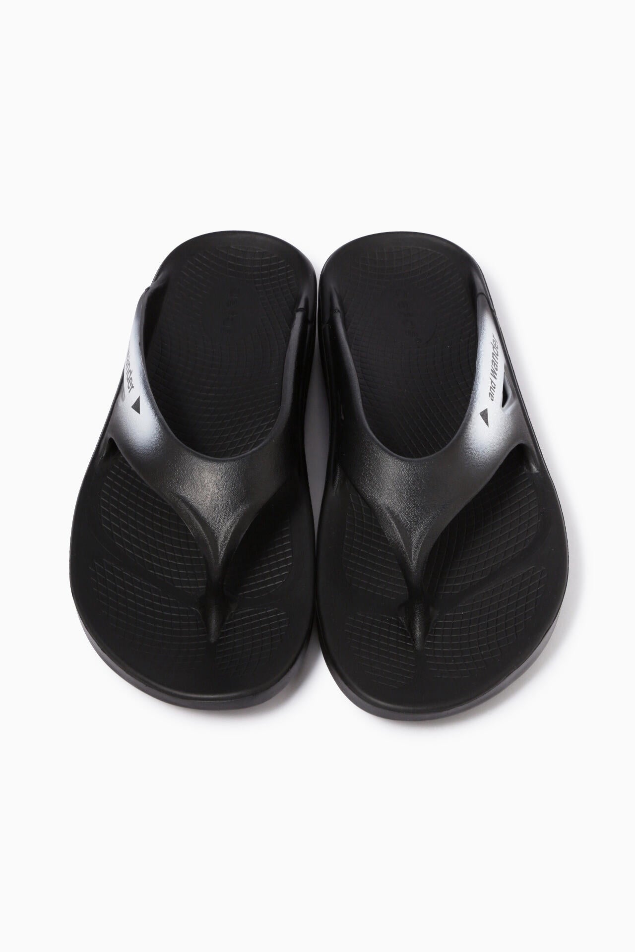 OOFOS original × and wander recovery sandal