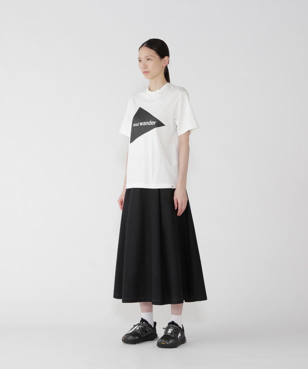 and wander logo SS T | コットン ドライ ロゴTシャツ