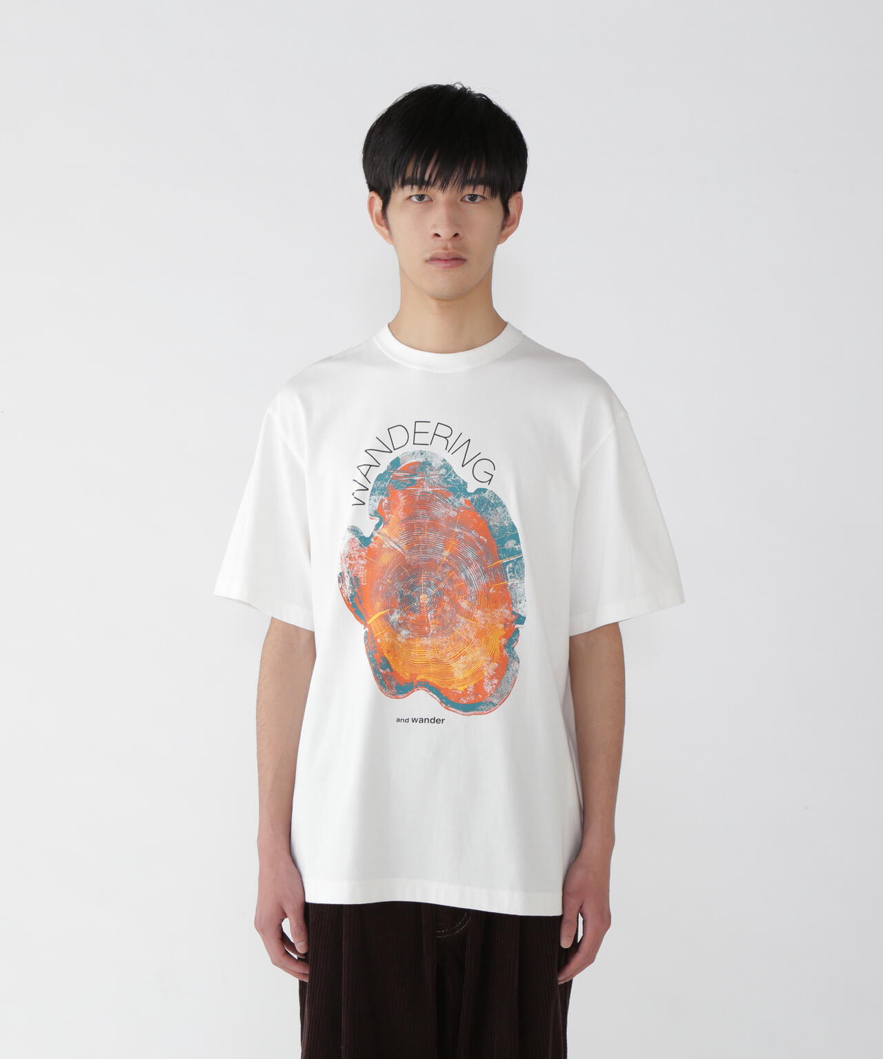 WANDERING printed T | コットン ポリエステル プレーティング天竺 ロゴプリントTシャツ