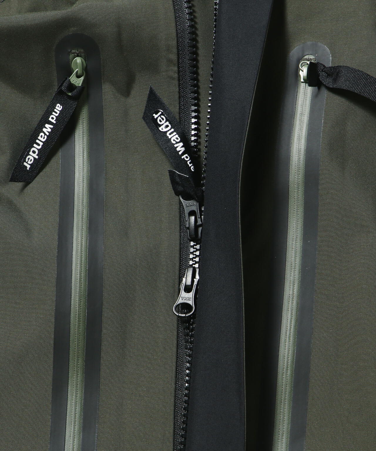 2.5L hiker rain jacket