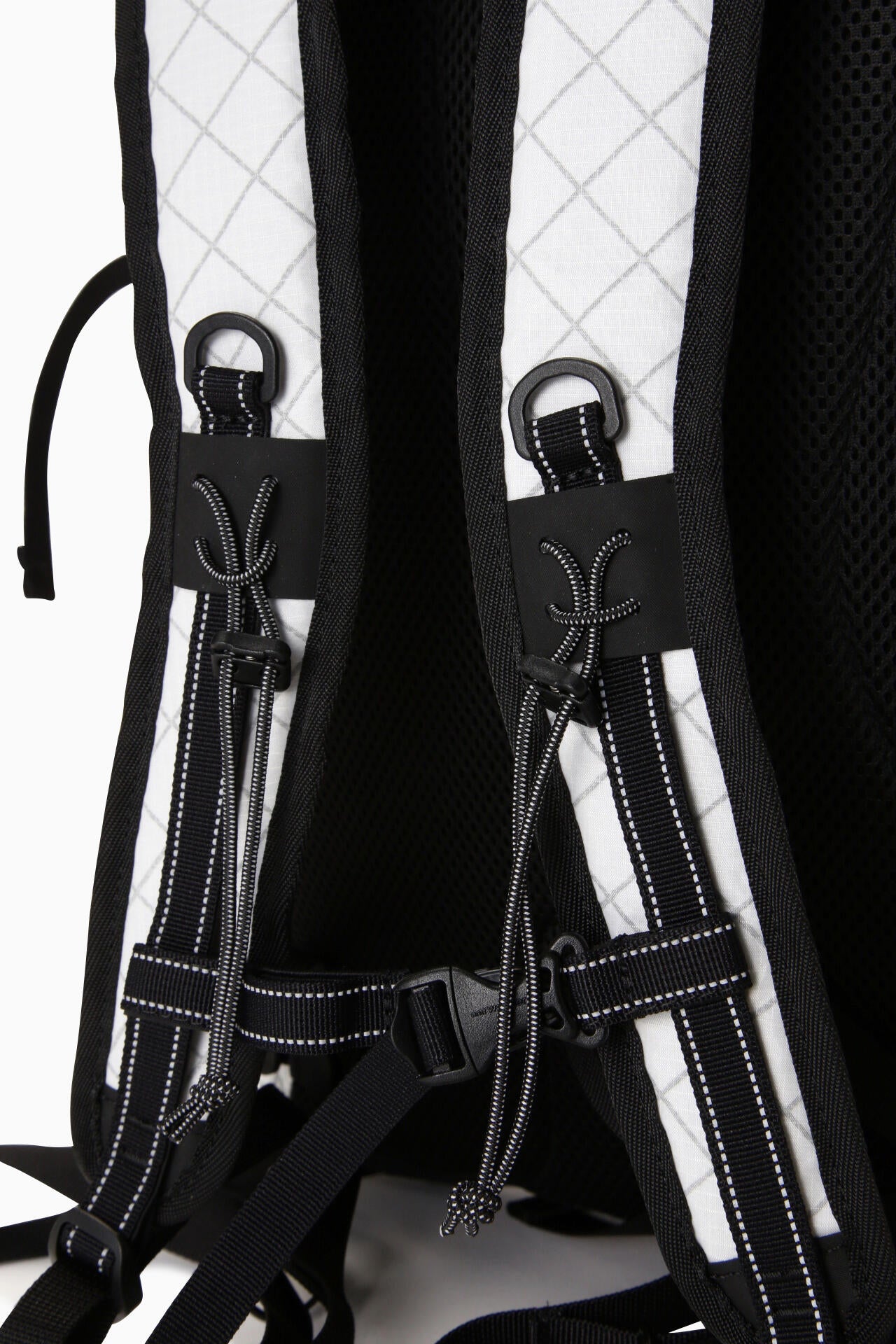 ECOPAK 18L backpack | ECOPAK リサイクルポリエステル 18L バックパック