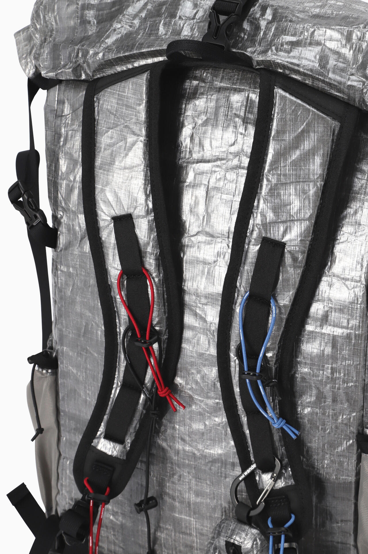 UL backpack with Dyneema