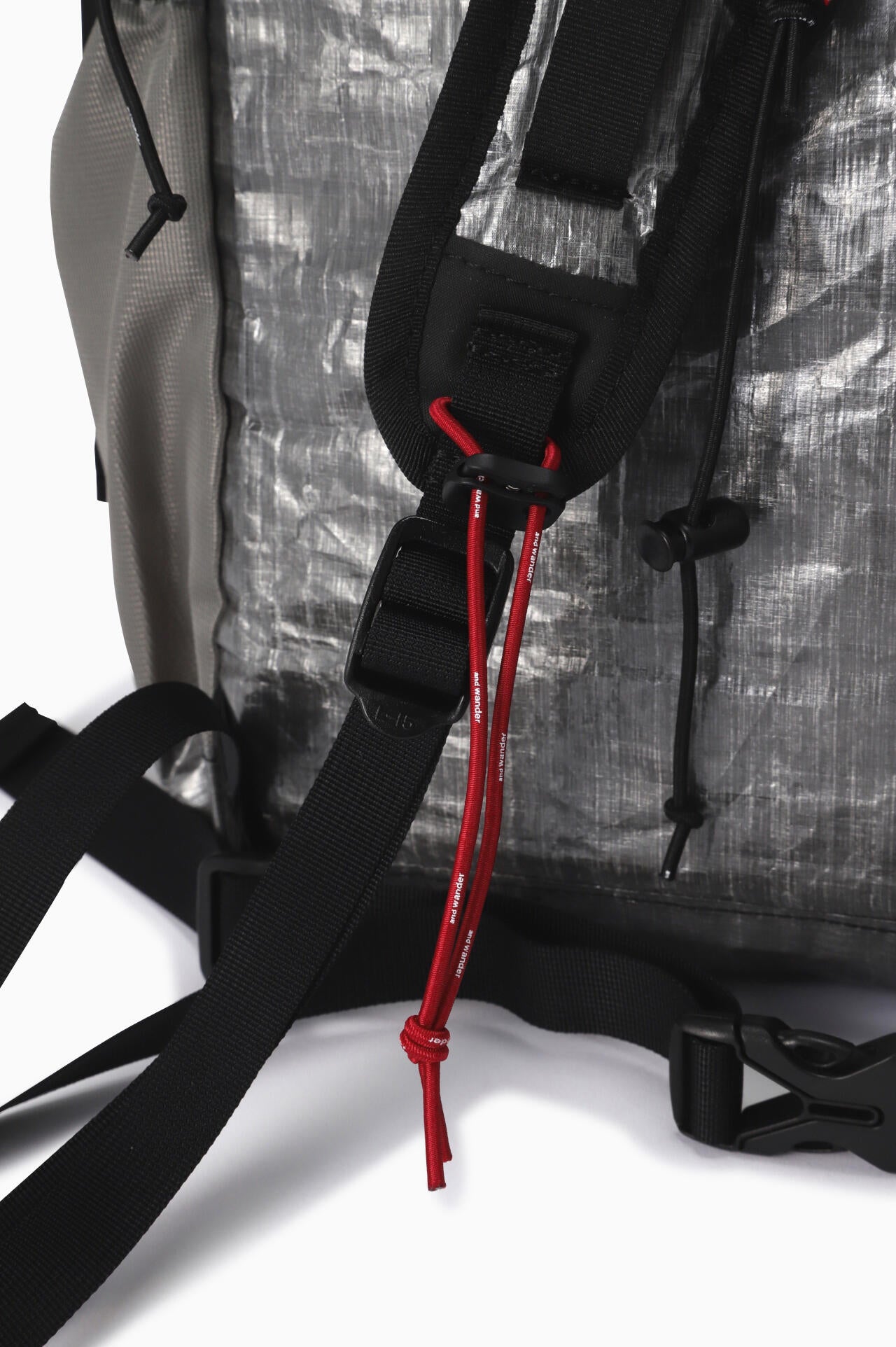 UL backpack with Dyneema