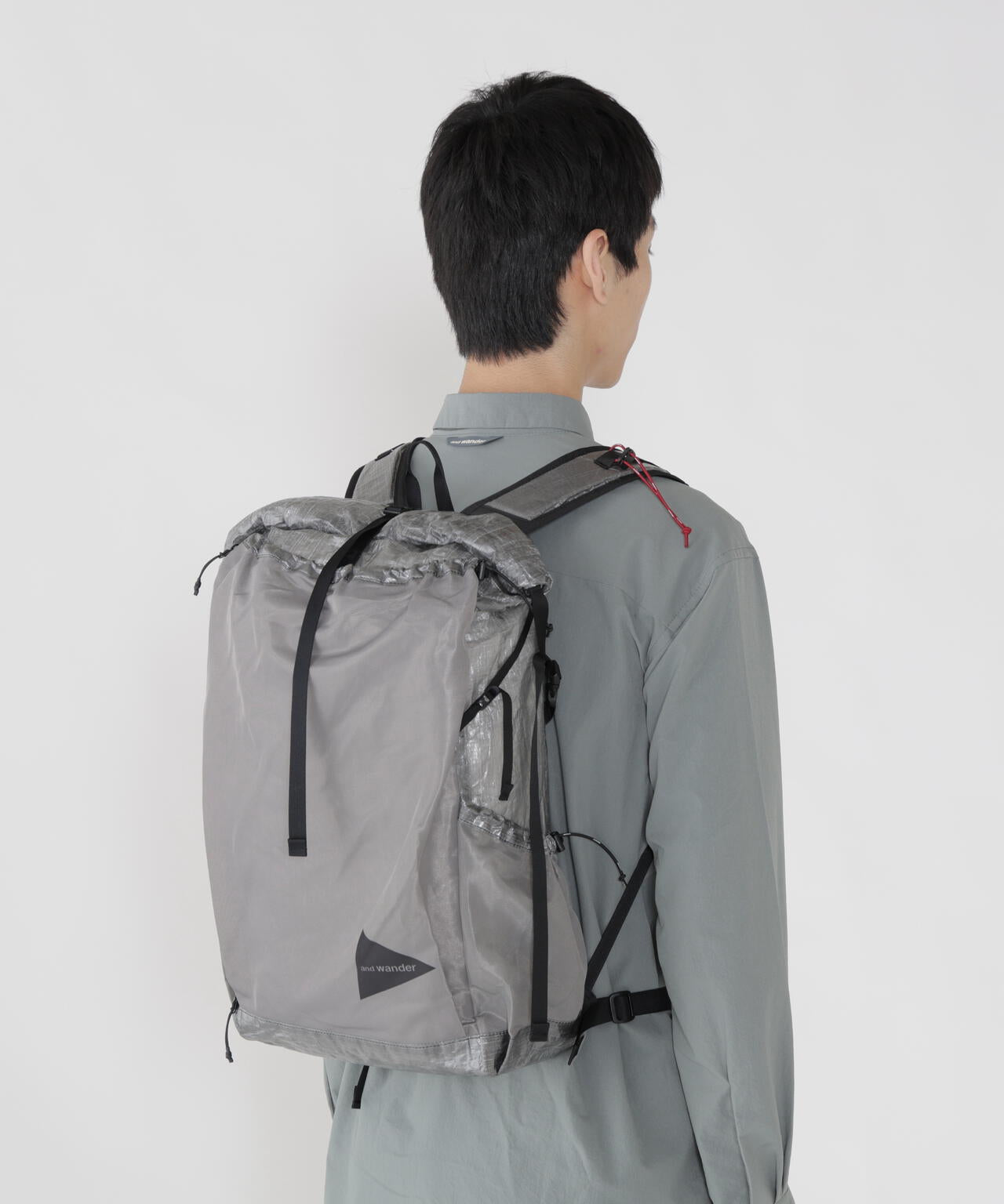 UL backpack with Dyneema