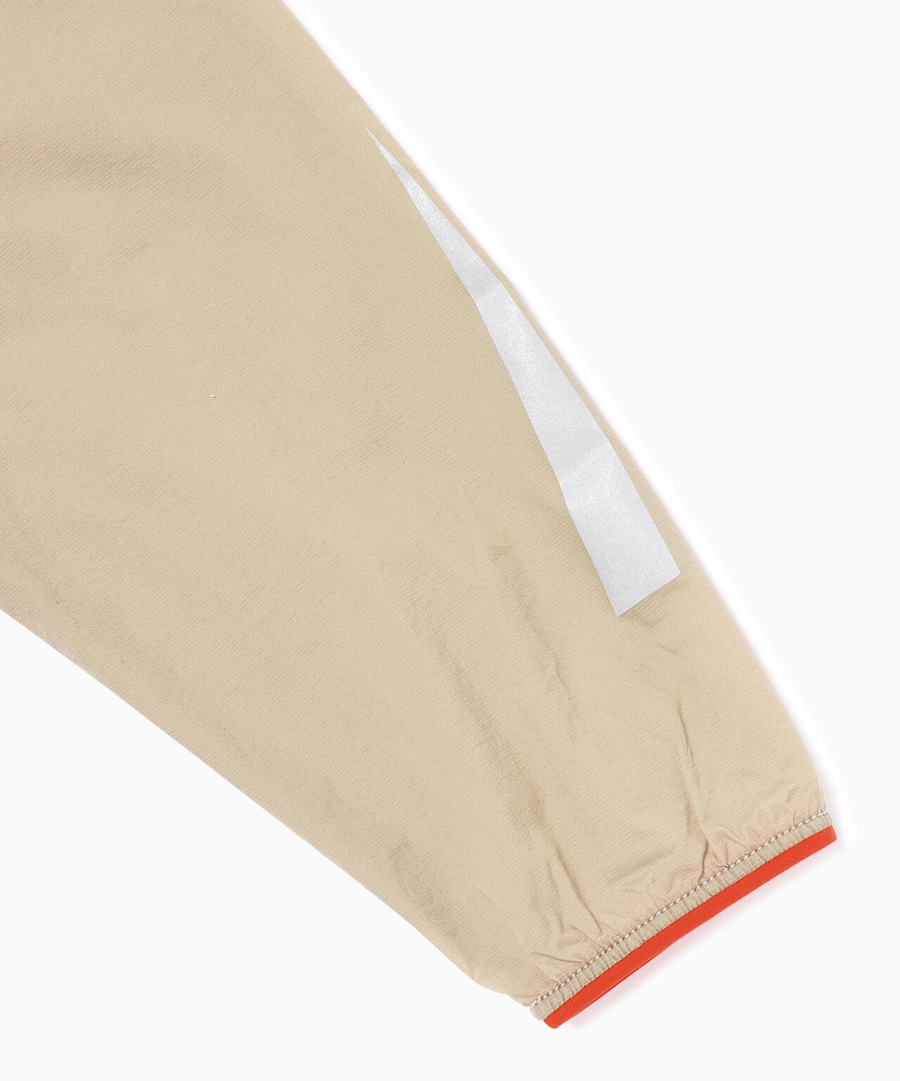 Altra × and wander ventilation wind jacket