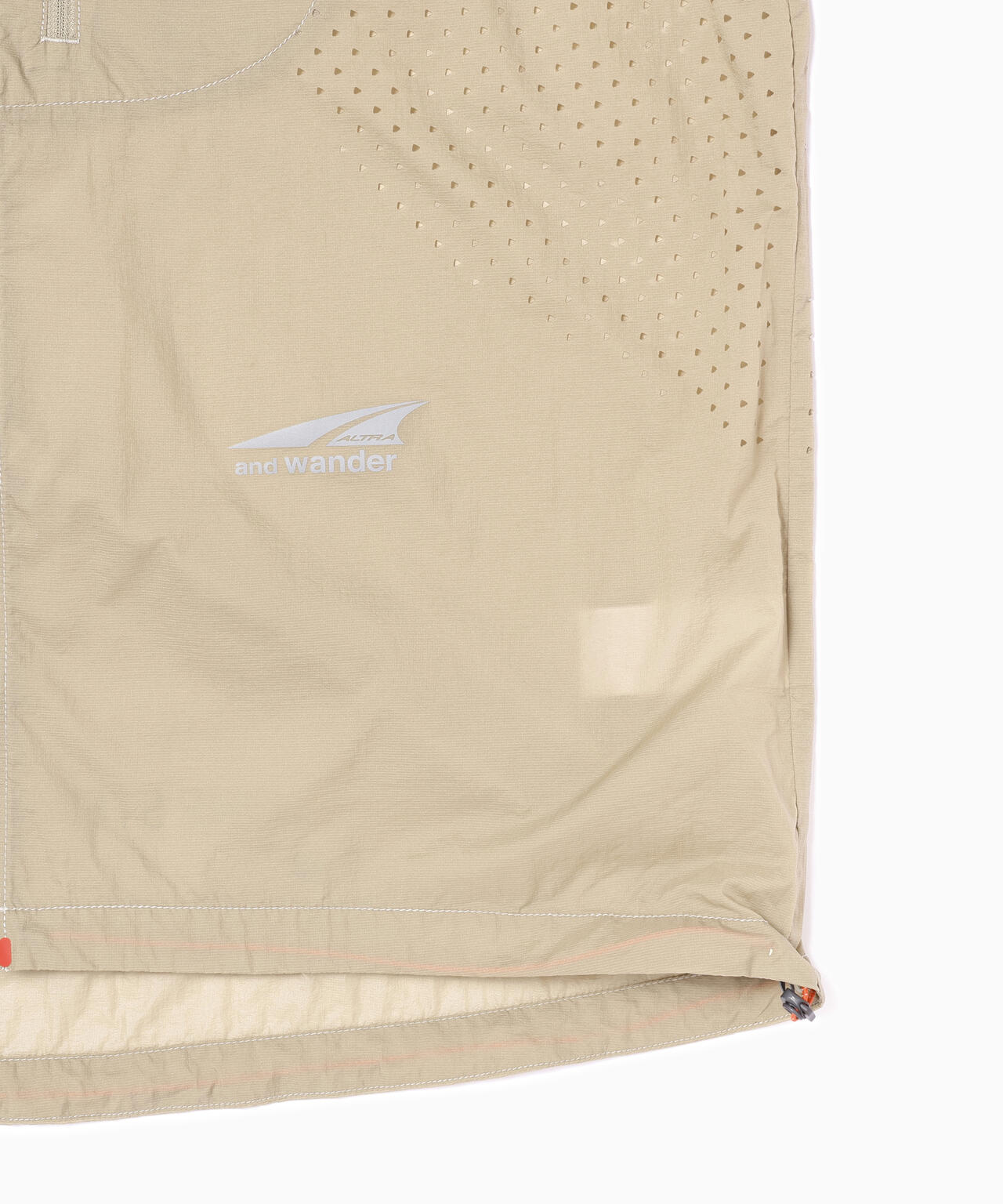 Altra × and wander ventilation wind jacket