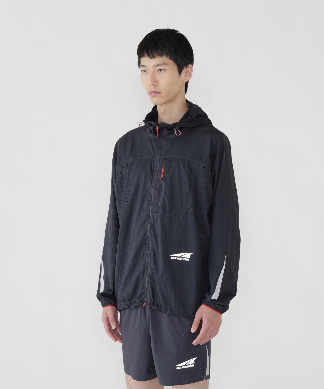 Altra × and wander ventilation wind jacket