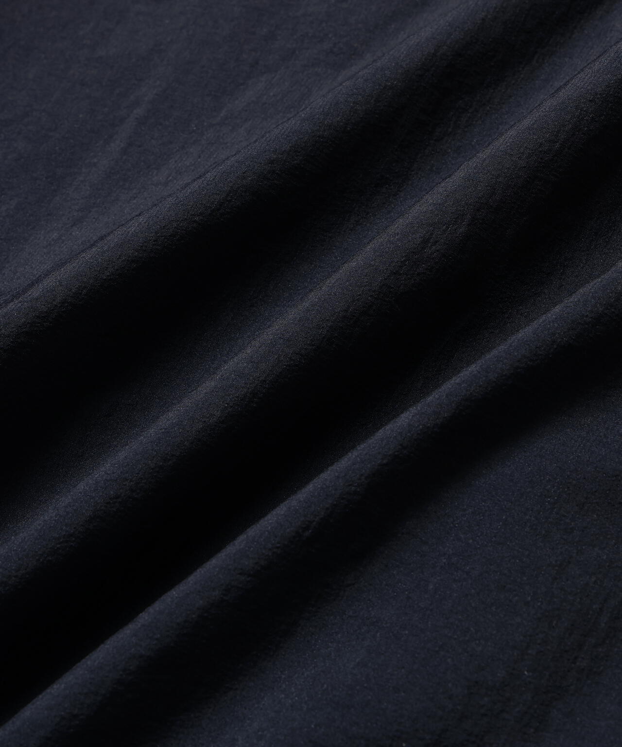 Altra × and wander ventilation wind jacket