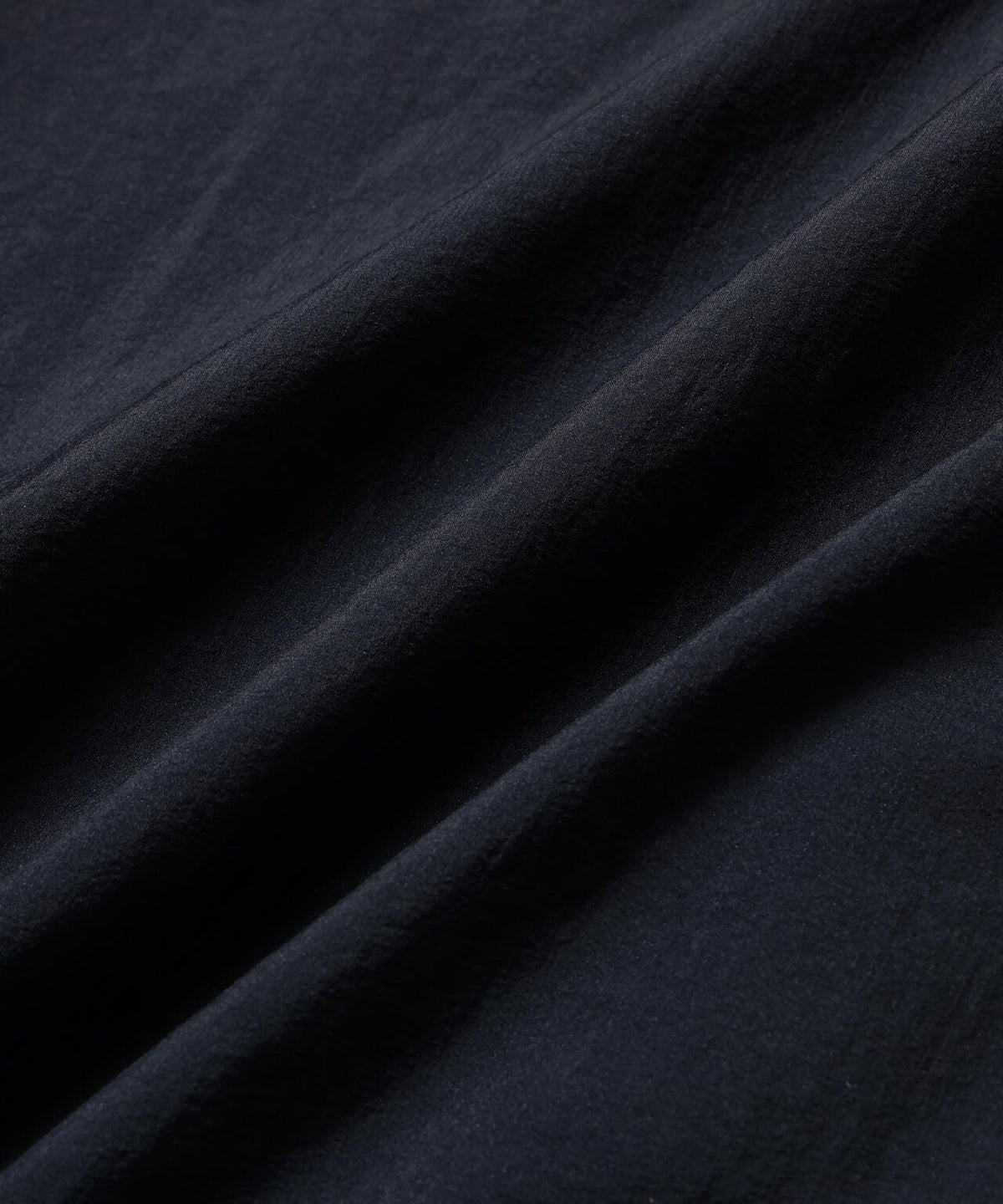 Altra × and wander ventilation wind jacket