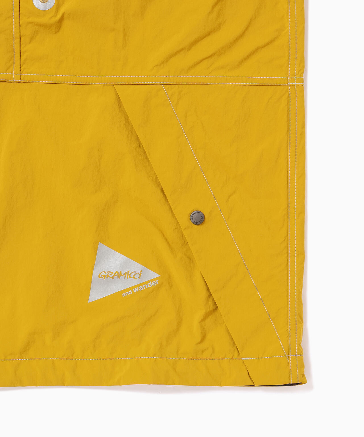 Gramicci × and wander brushed nylon vest