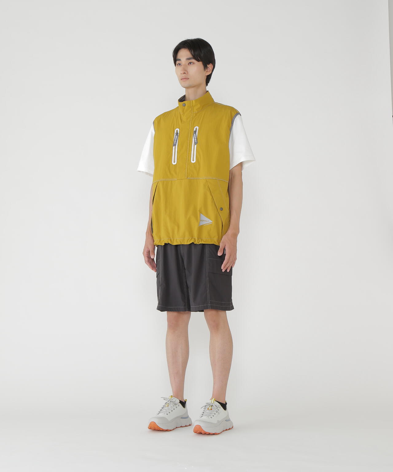 Gramicci × and wander brushed nylon vest