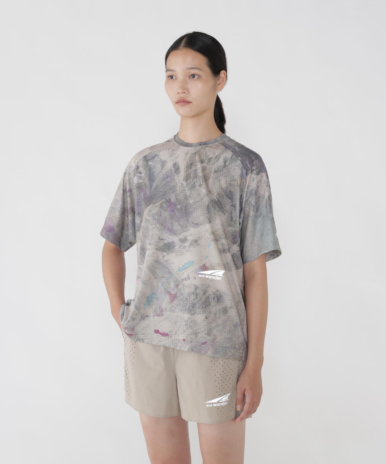 Altra × and wander graphic SS T