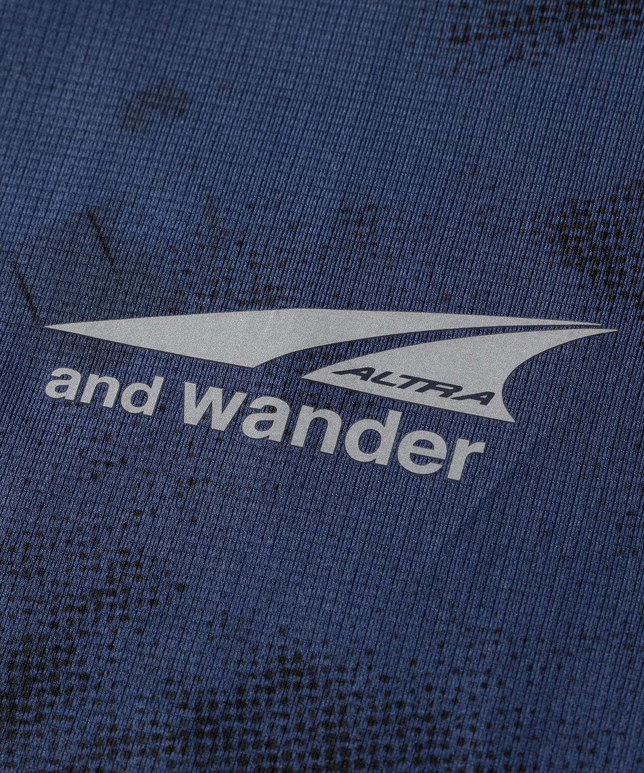 Altra × and wander graphic SS T