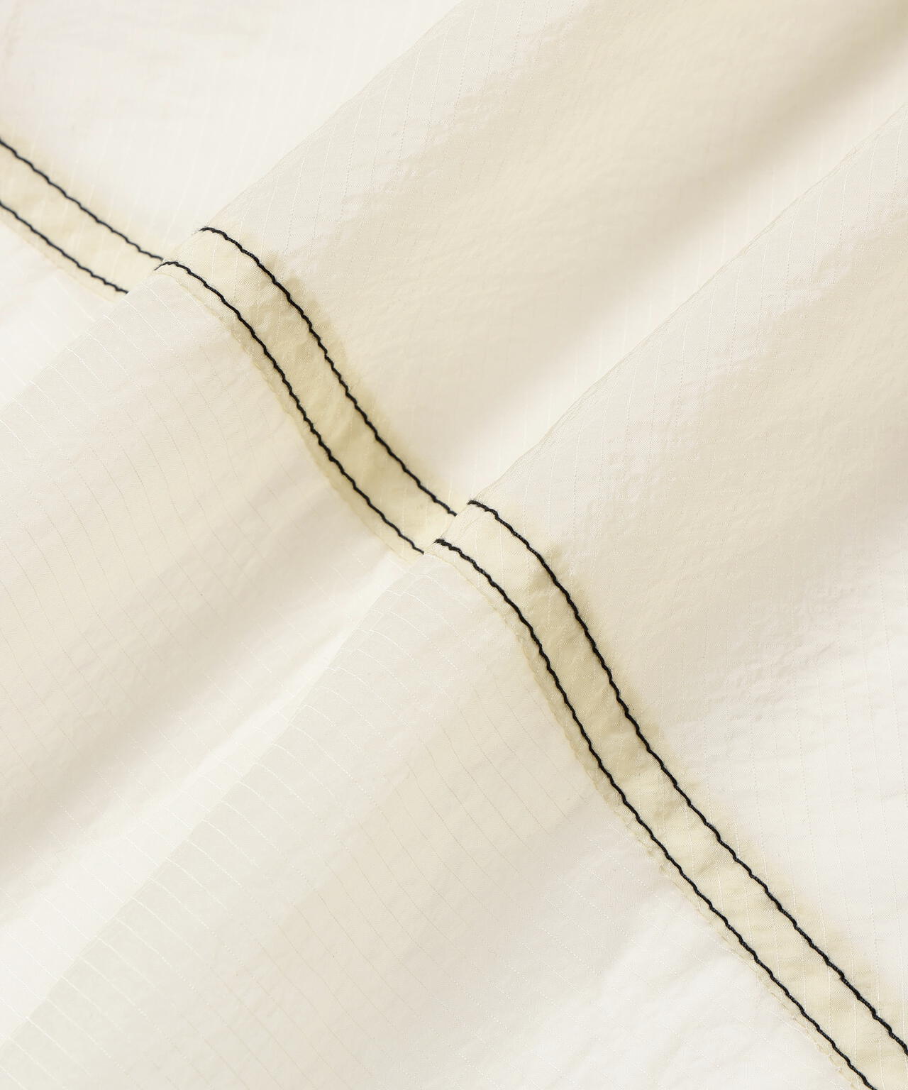 ROA × and wander ripstop wind jacket