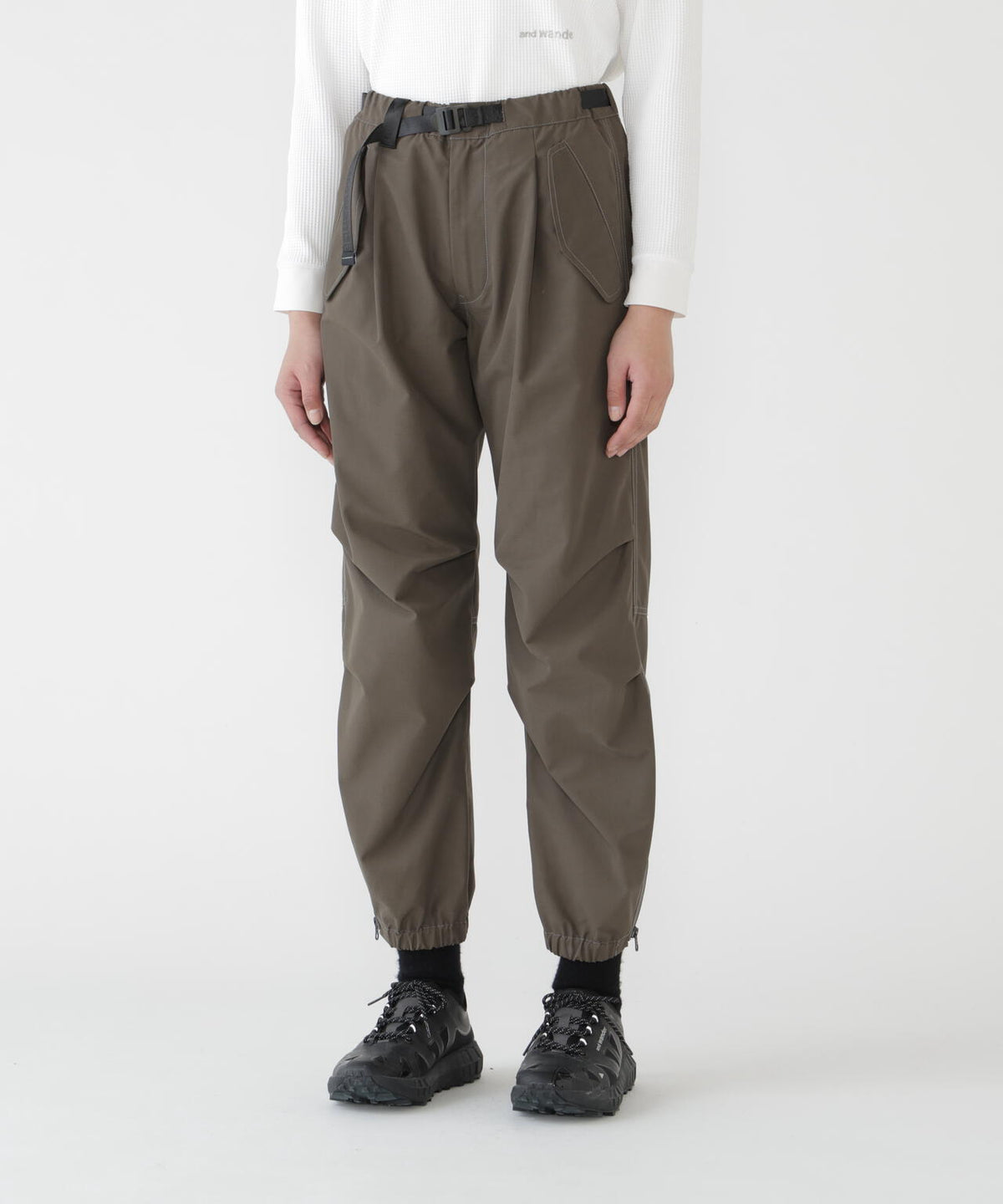 high count cloth side zip hem pants