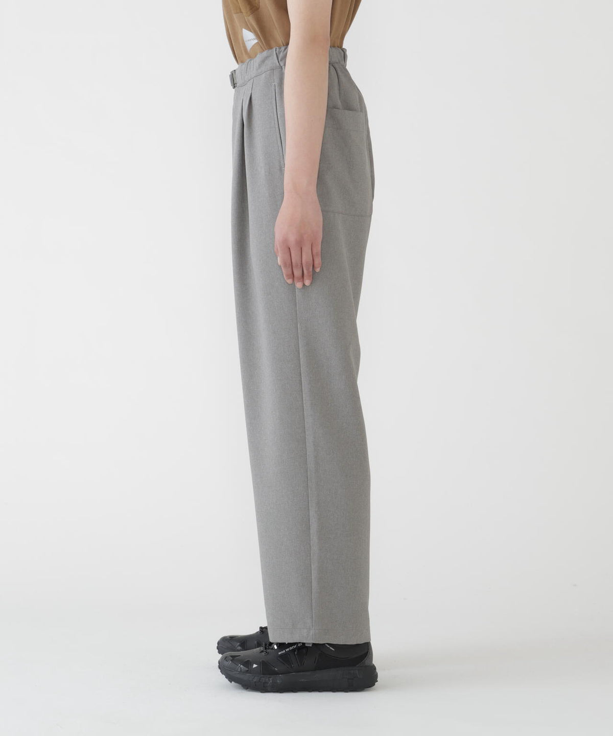 Height:178cm Bust:84cm Waist:60cm Hips:88cm 着用サイズ:WM