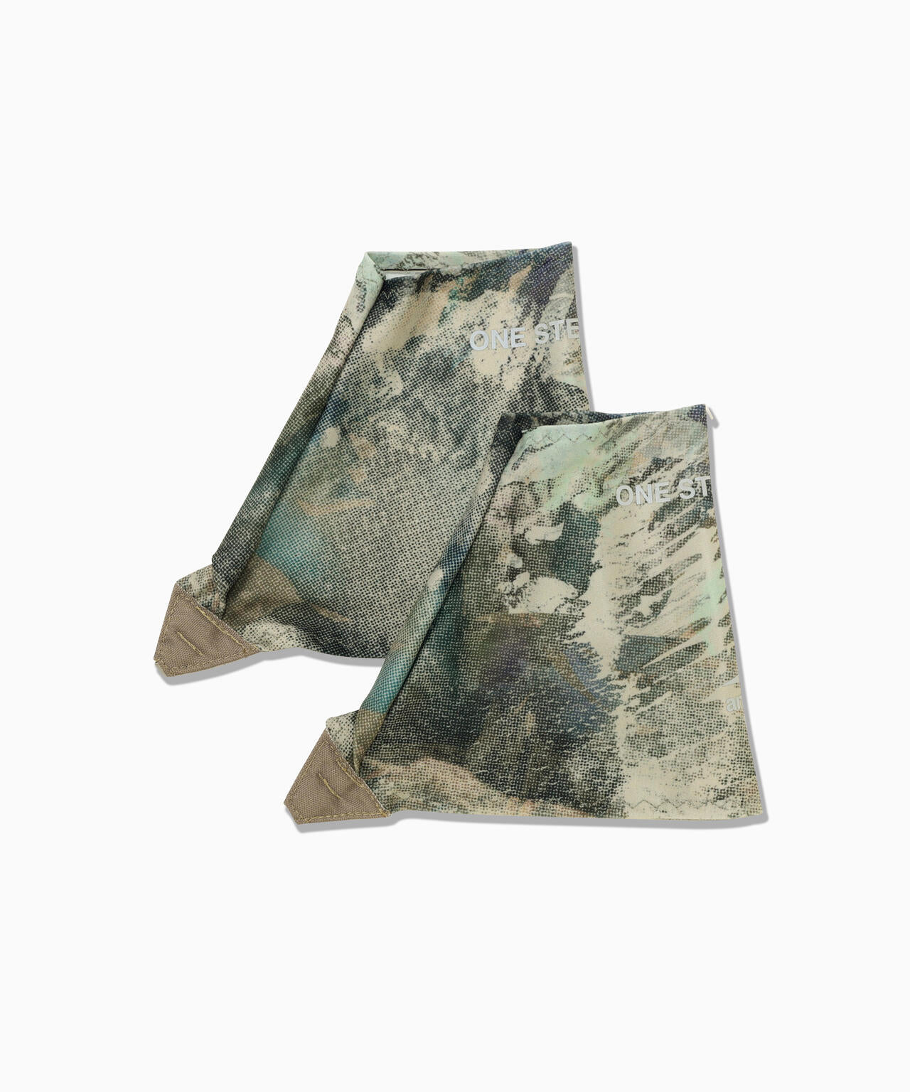 Altra × and wander graphic trail gaiter