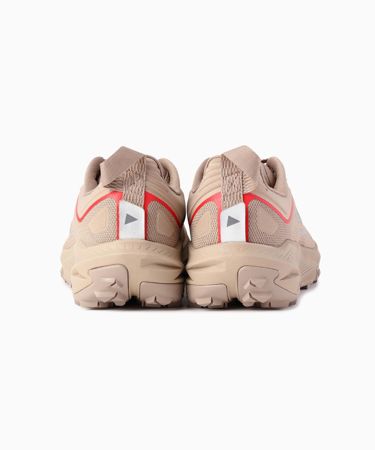 Altra × and wander EXPERIENCE WILD 3+