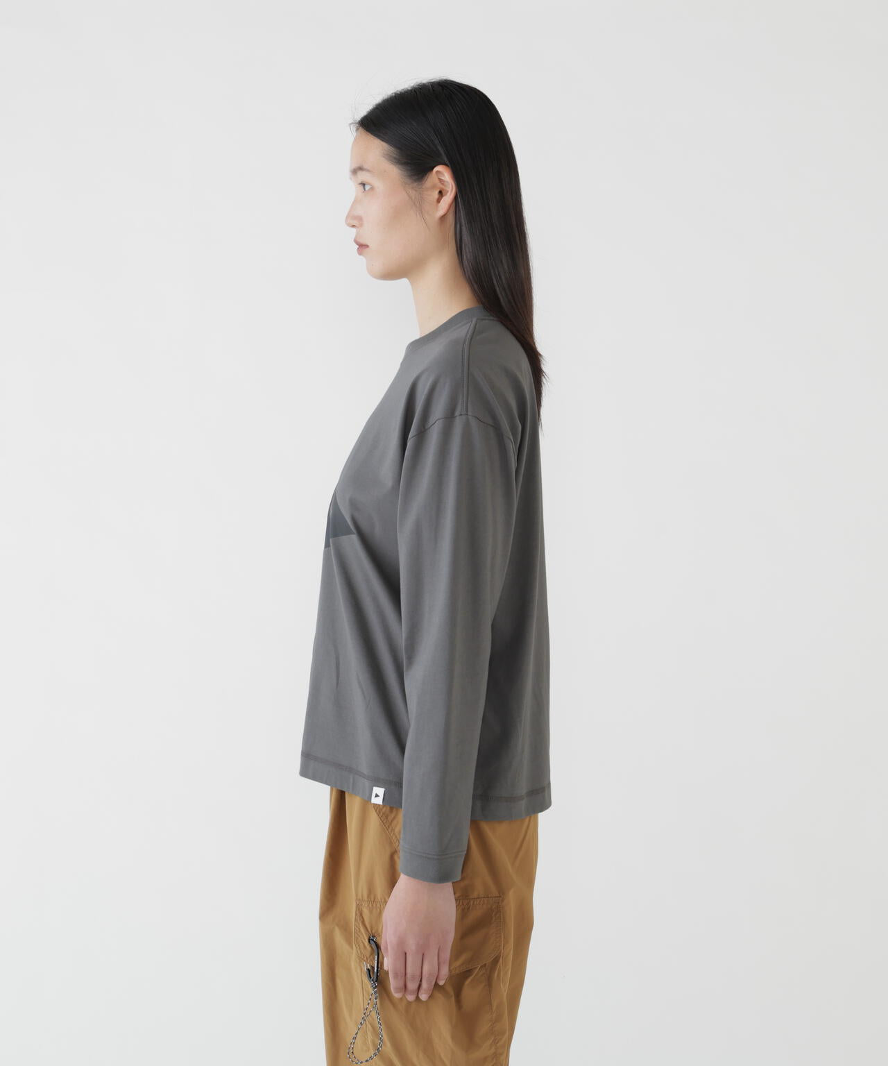 Height:178cm Bust:84cm Waist:60cm Hips:88cm 着用サイズ:WM