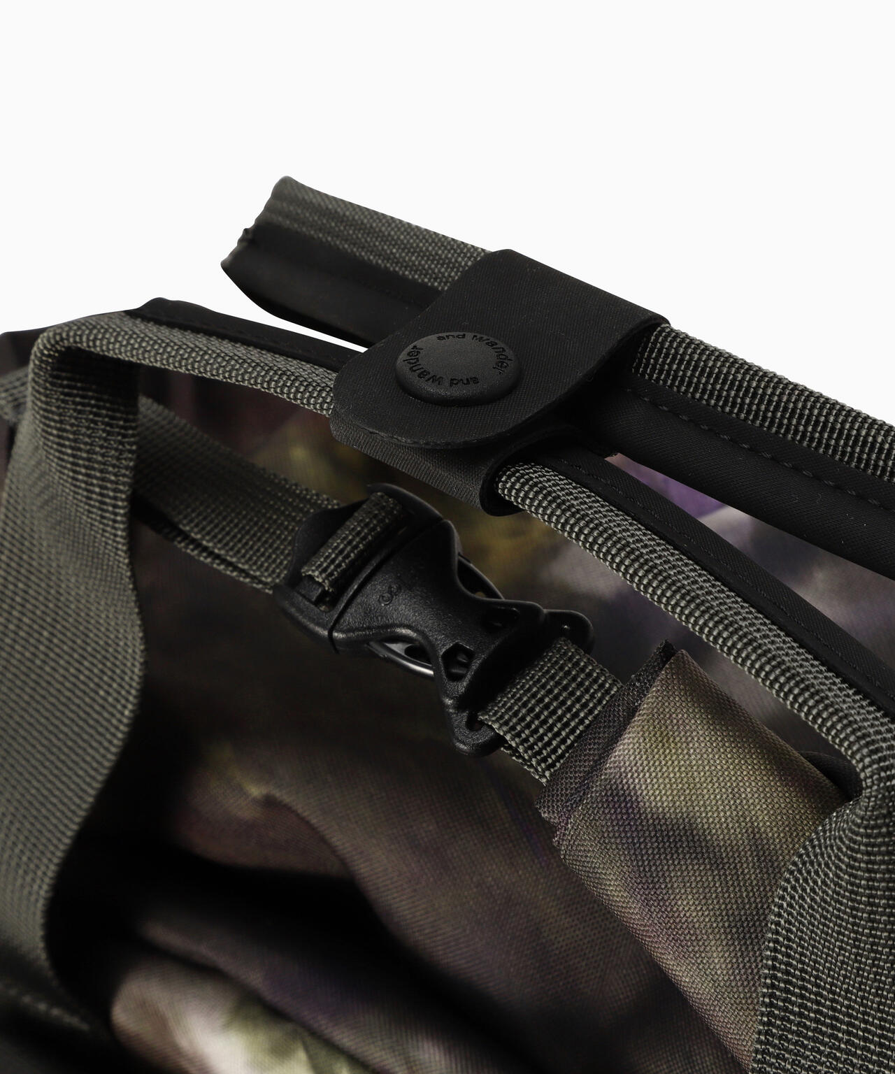 ROA × and wander 2way tote bag camouflage