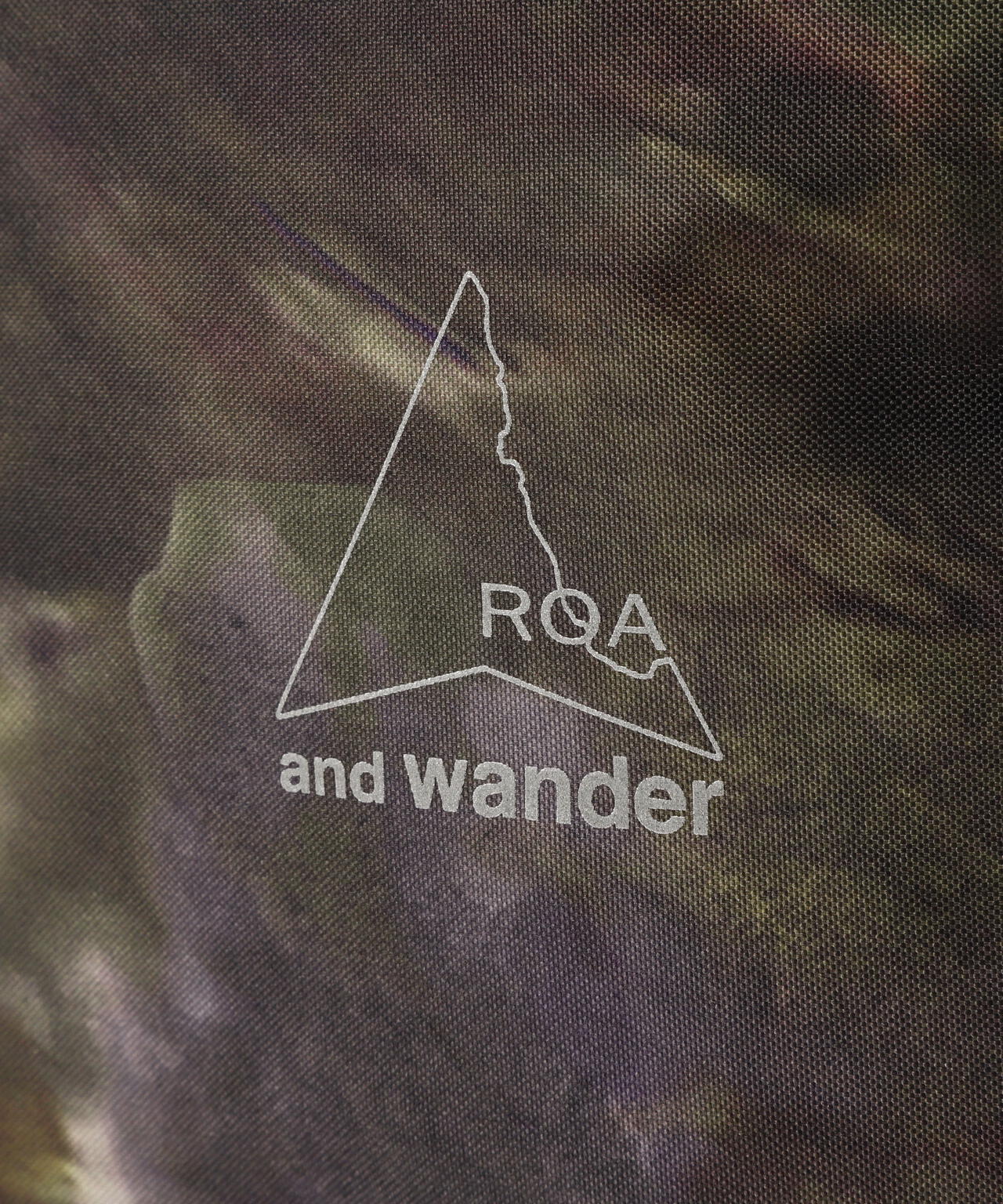 ROA × and wander 2way tote bag camouflage