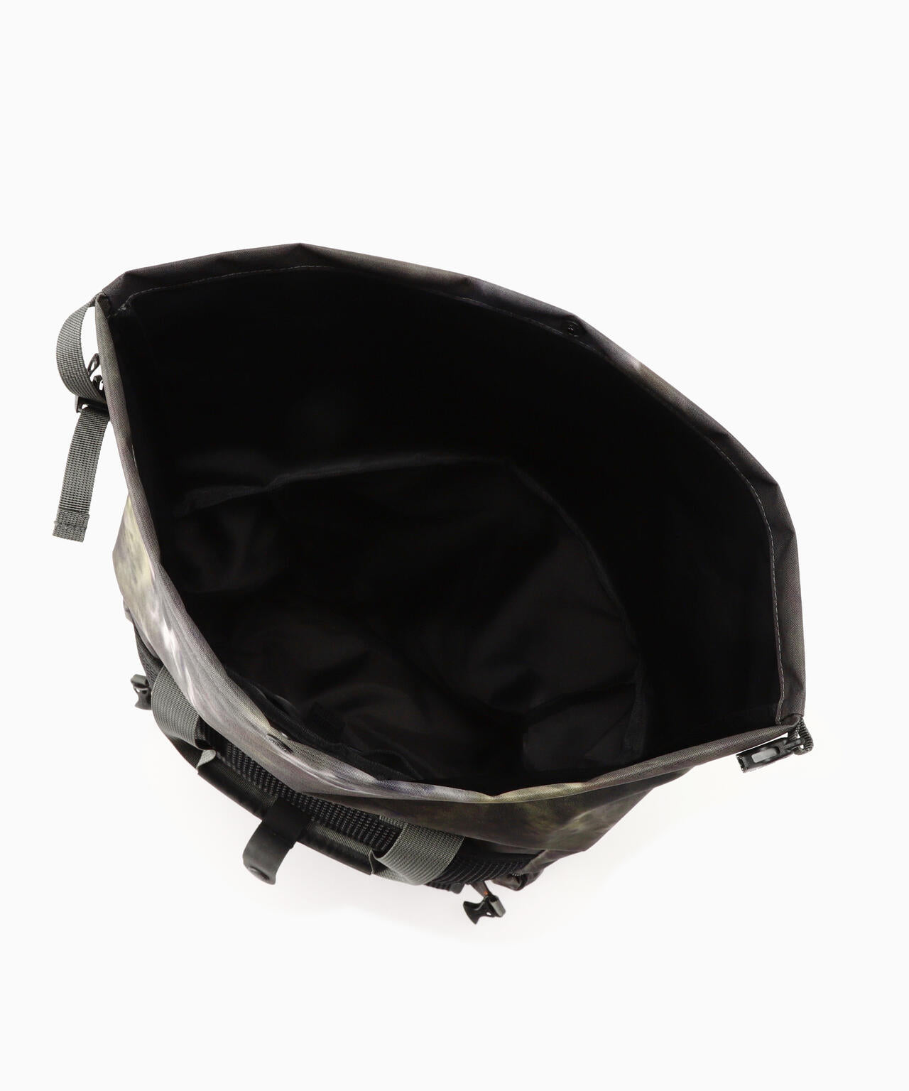 ROA × and wander 2way tote bag camouflage