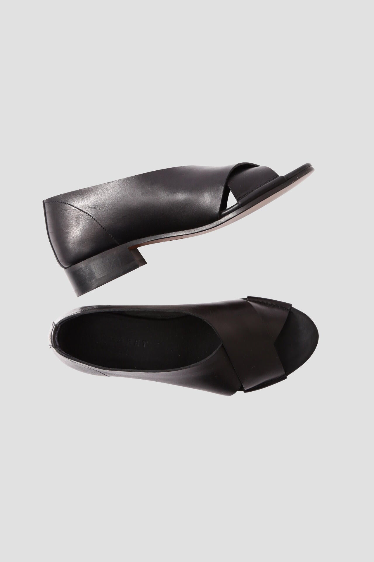 WOMEN LEATHER SANDALS
