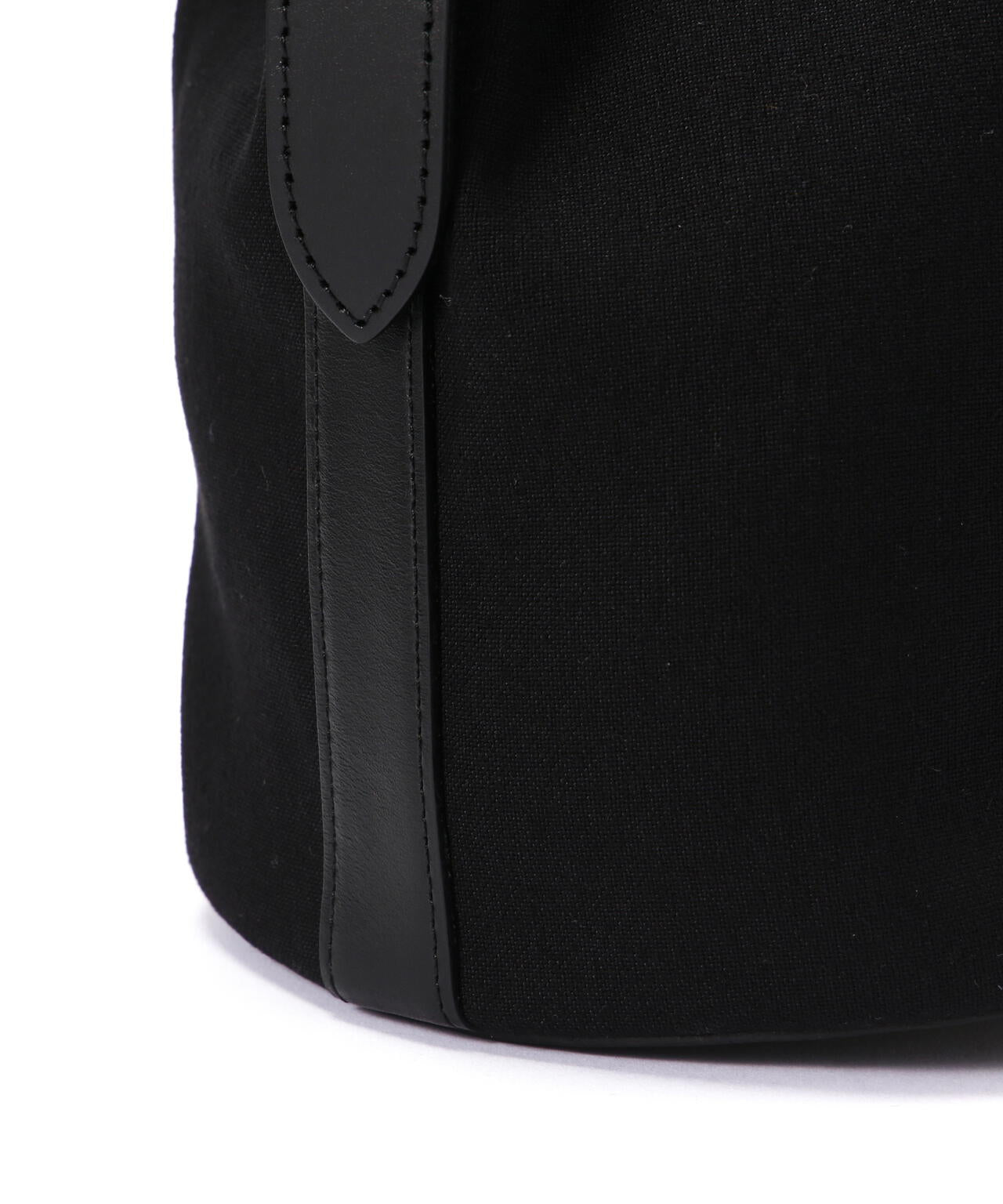 NYLON CANVAS & SMOOTH LEATHER