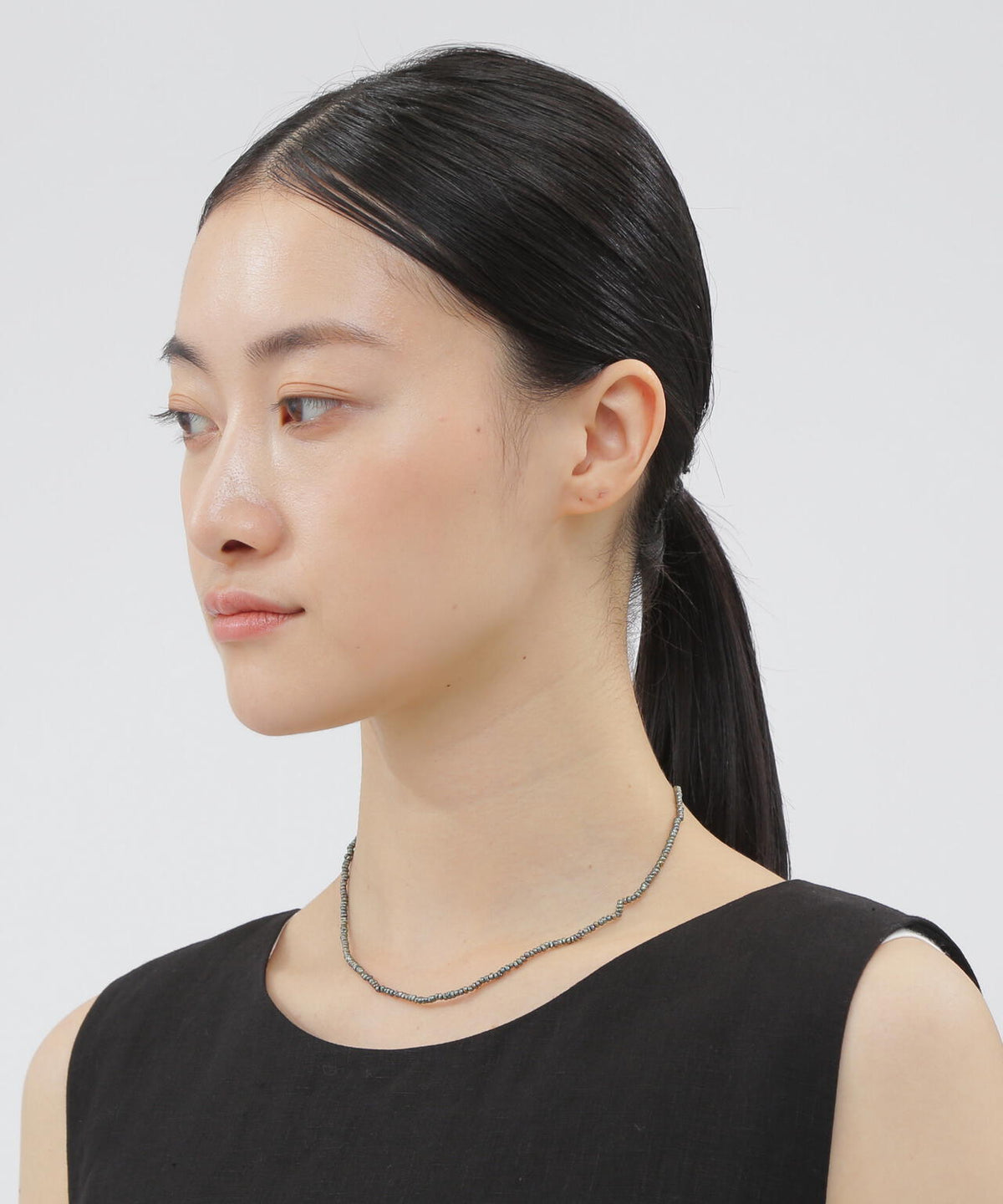 TINY PEARL NECKLACE