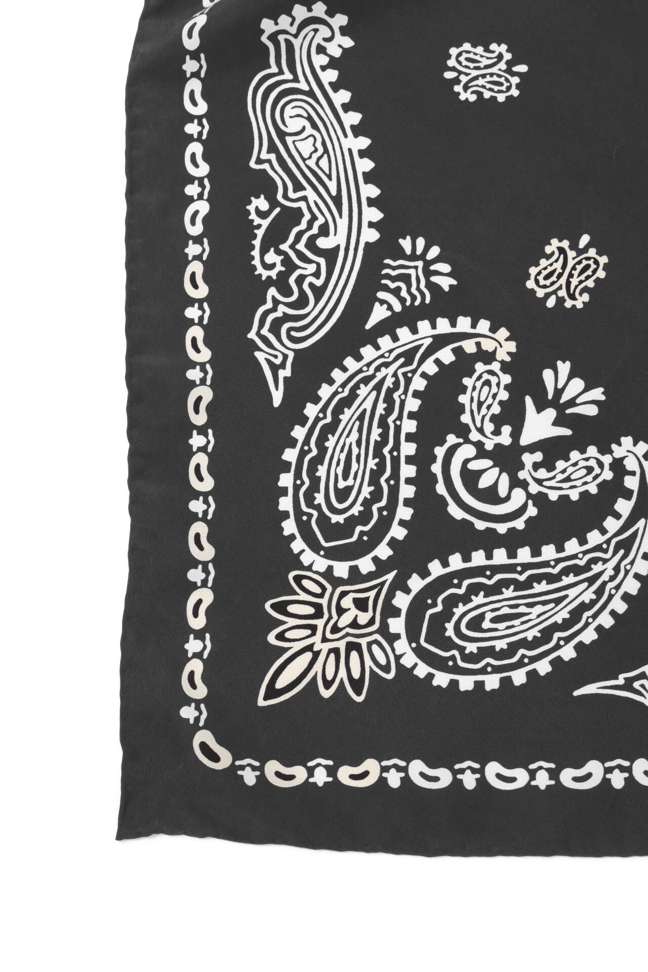 GRAPHIC BANDANA SCARF