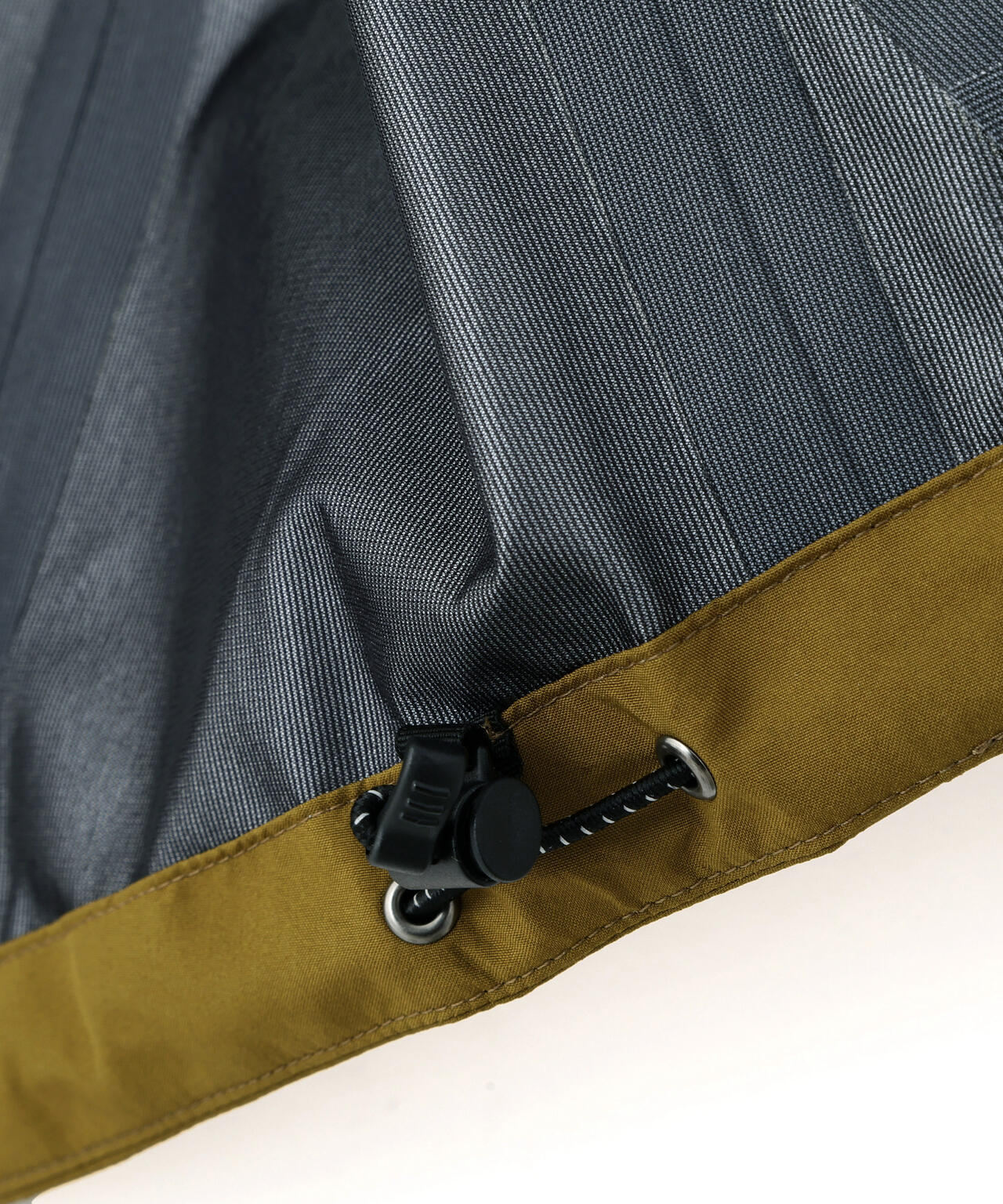 Gore-Tex RECYCLED POLYESTER POPLIN COAT