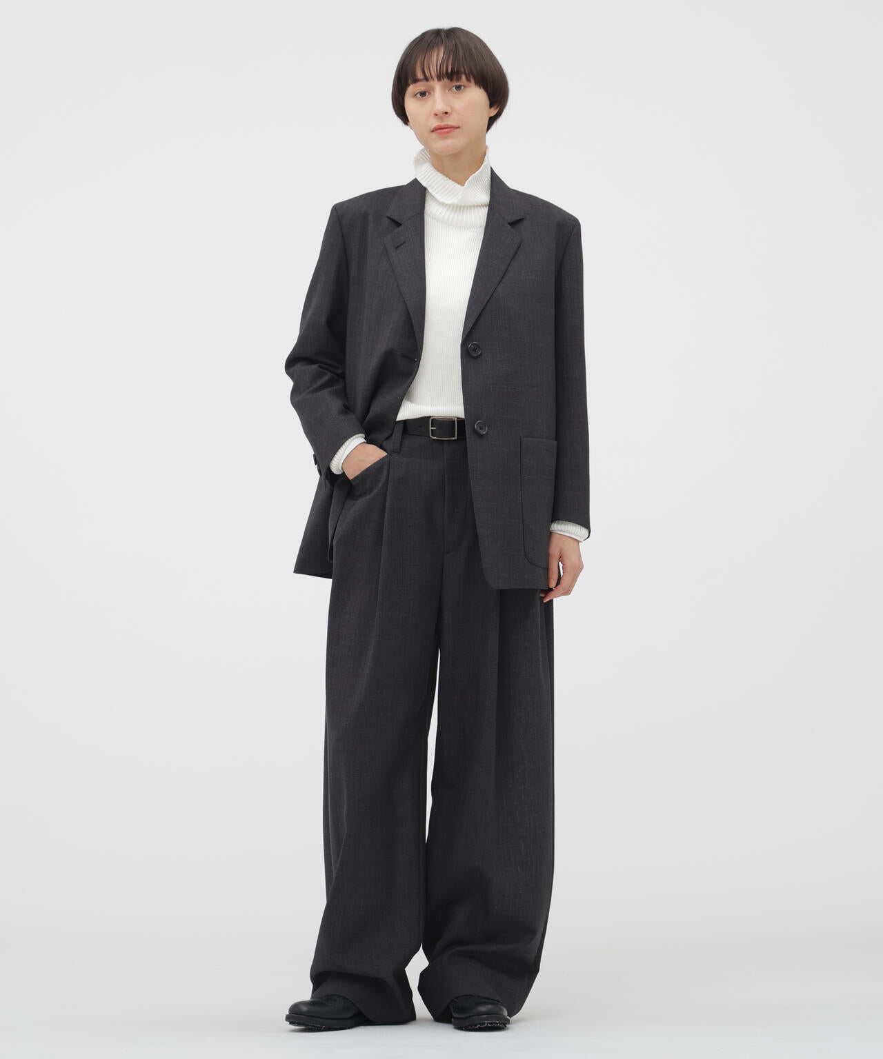 CRISP WOOL PLAINWEAVE TROUSERS