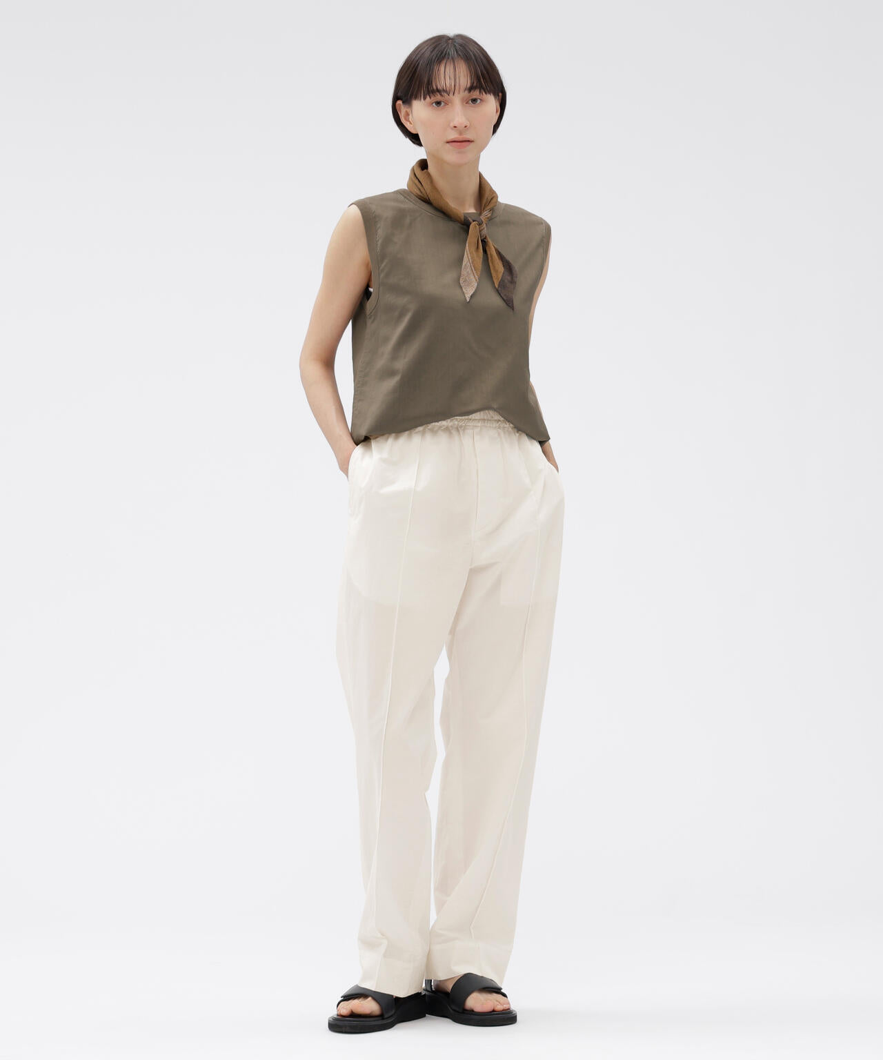 身長168cm B76 W58 H86 着用サイズ:II