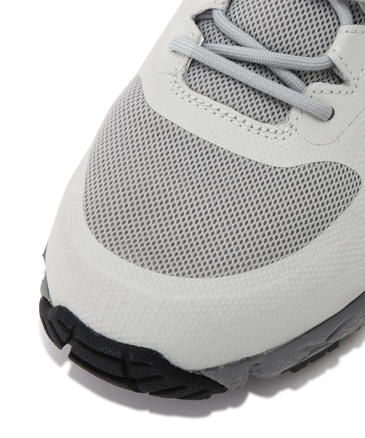 WOMEN V2 GORE-TEX HIKING SHOES