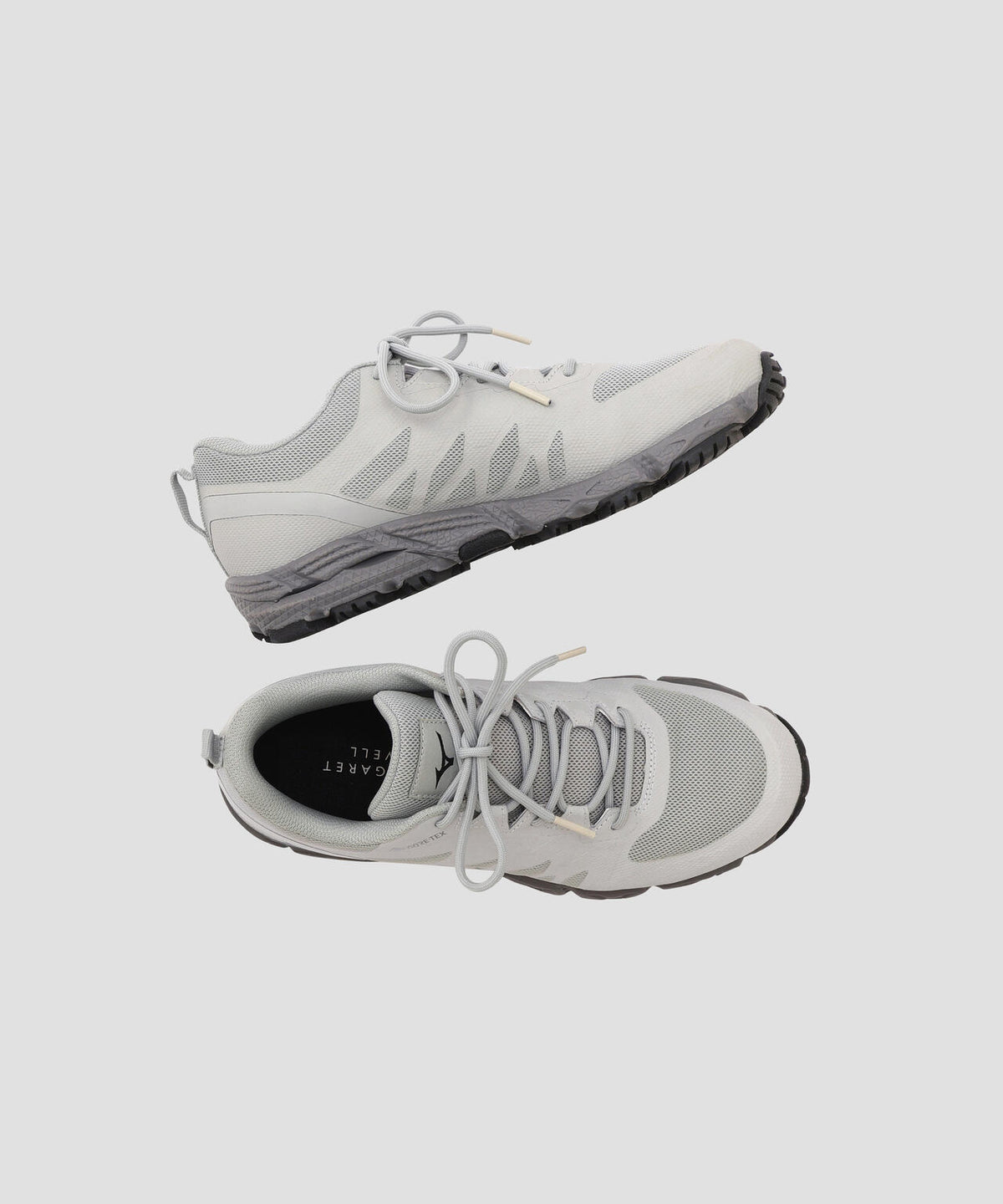 WOMEN V2 GORE-TEX HIKING SHOES