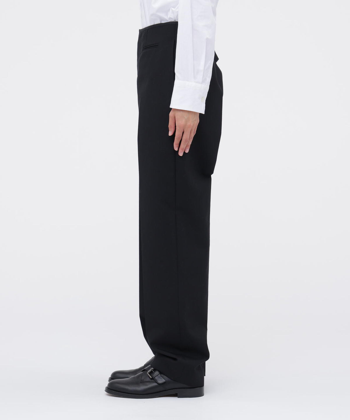 身長168cm B76 W58 H86 着用サイズ:II