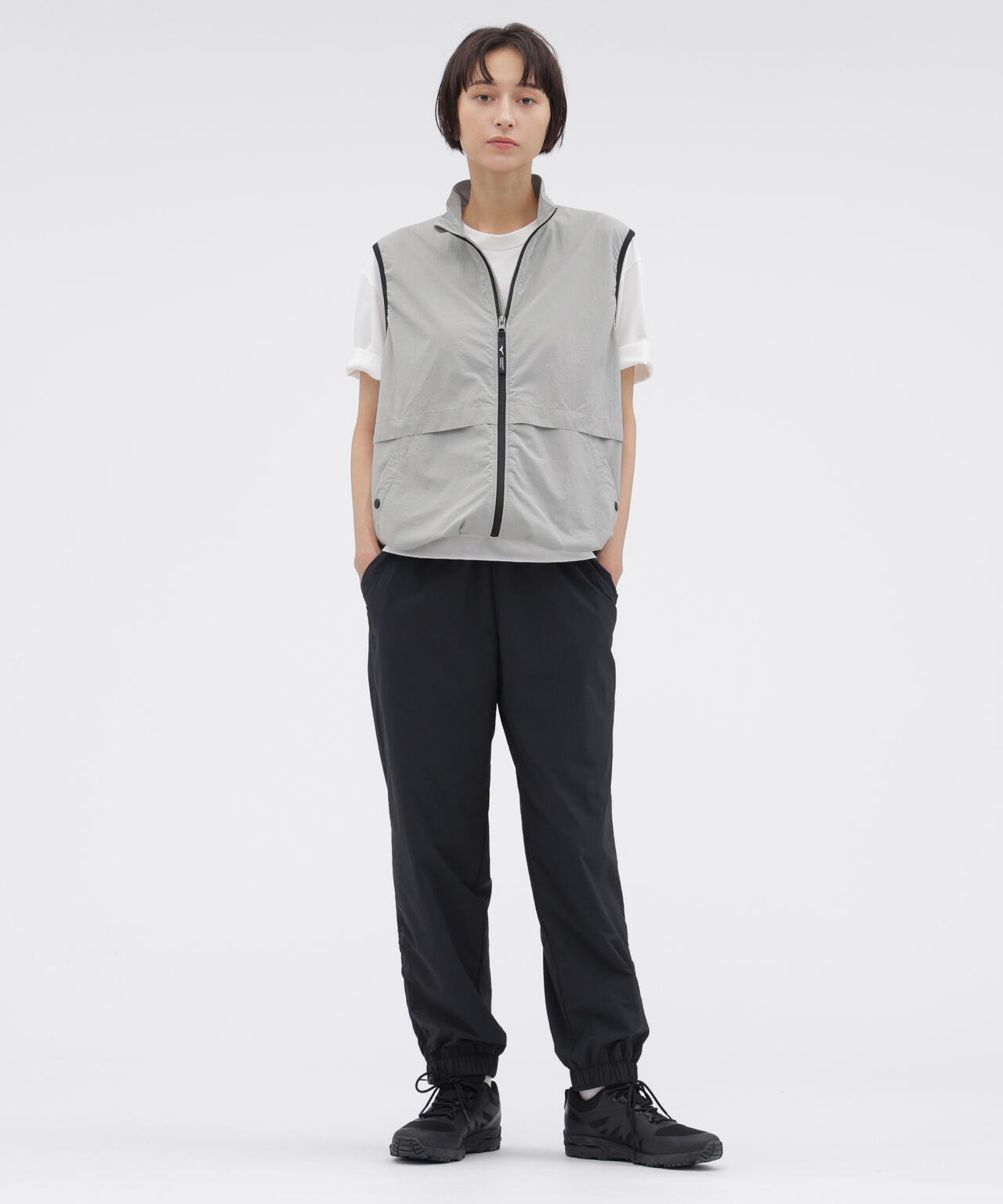 身長168cm B76 W58 H86 着用サイズ:II