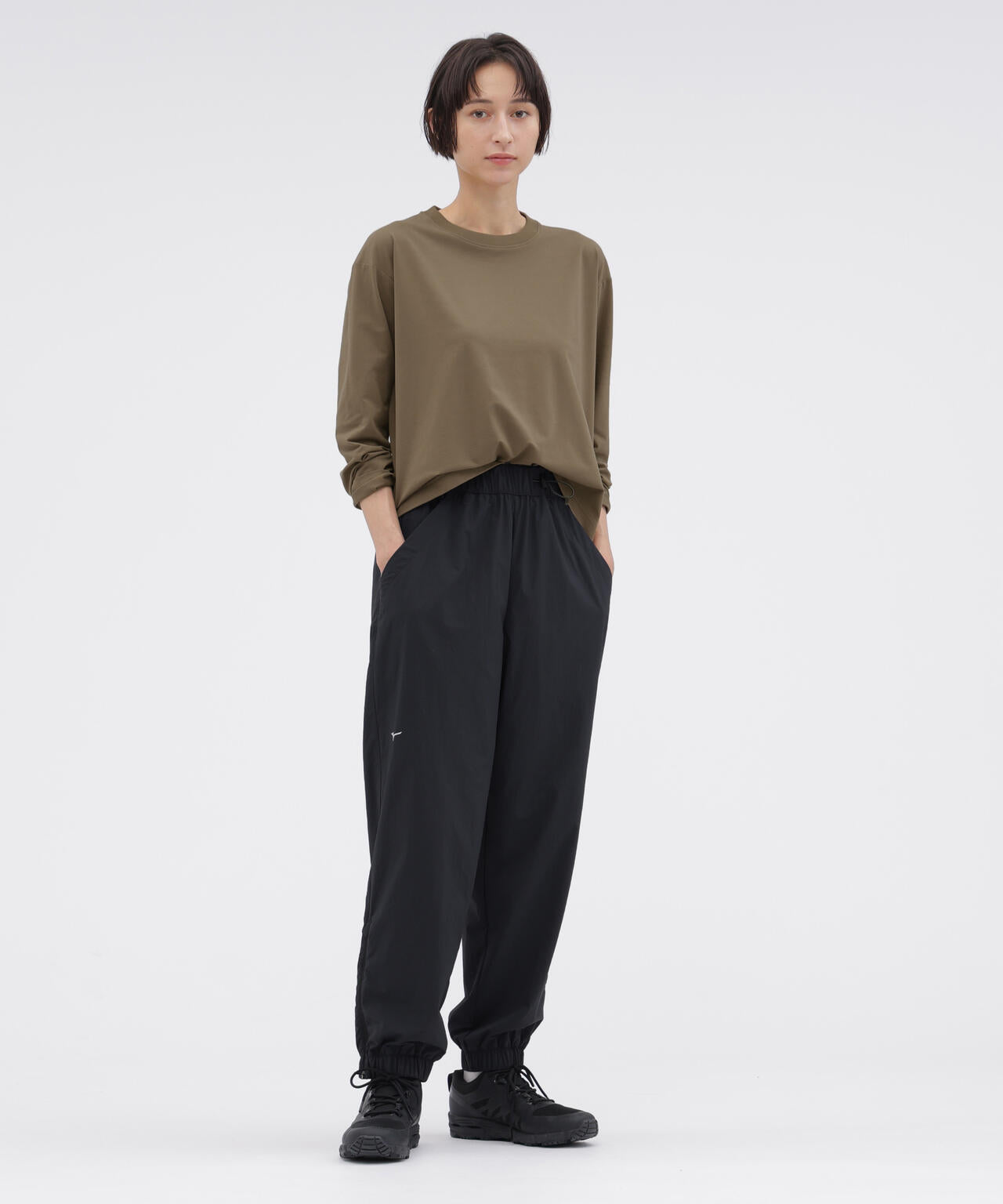 身長168cm B76 W58 H86 着用サイズ:II