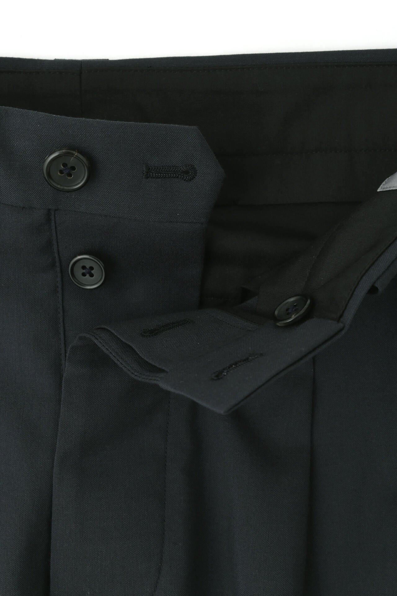 e6a40196-18ef-5113-a1e8-552a8fb71a8d_Image