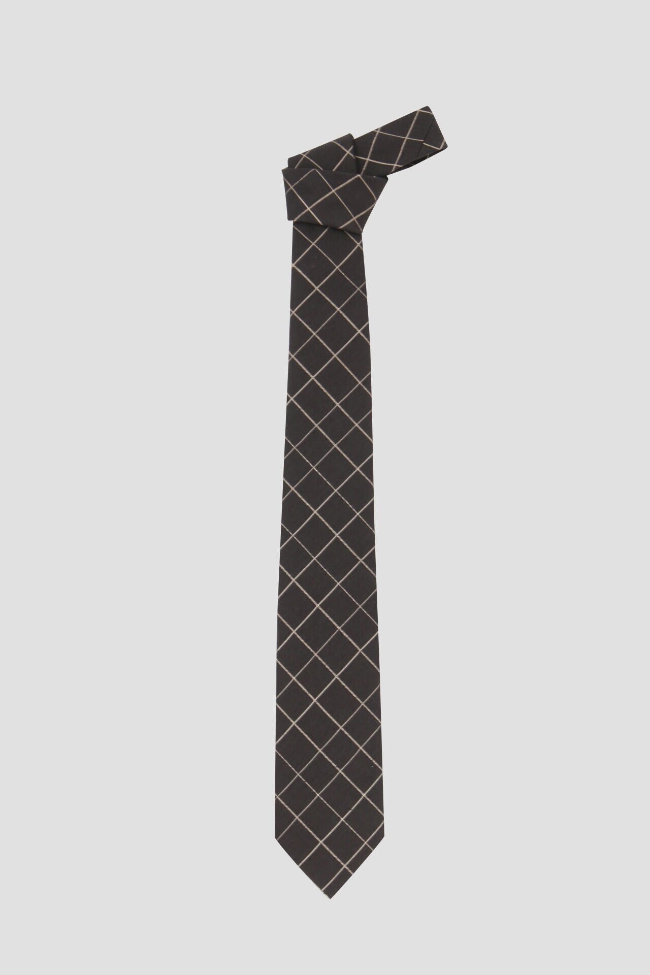 ODD GRAPH CHECK TIE