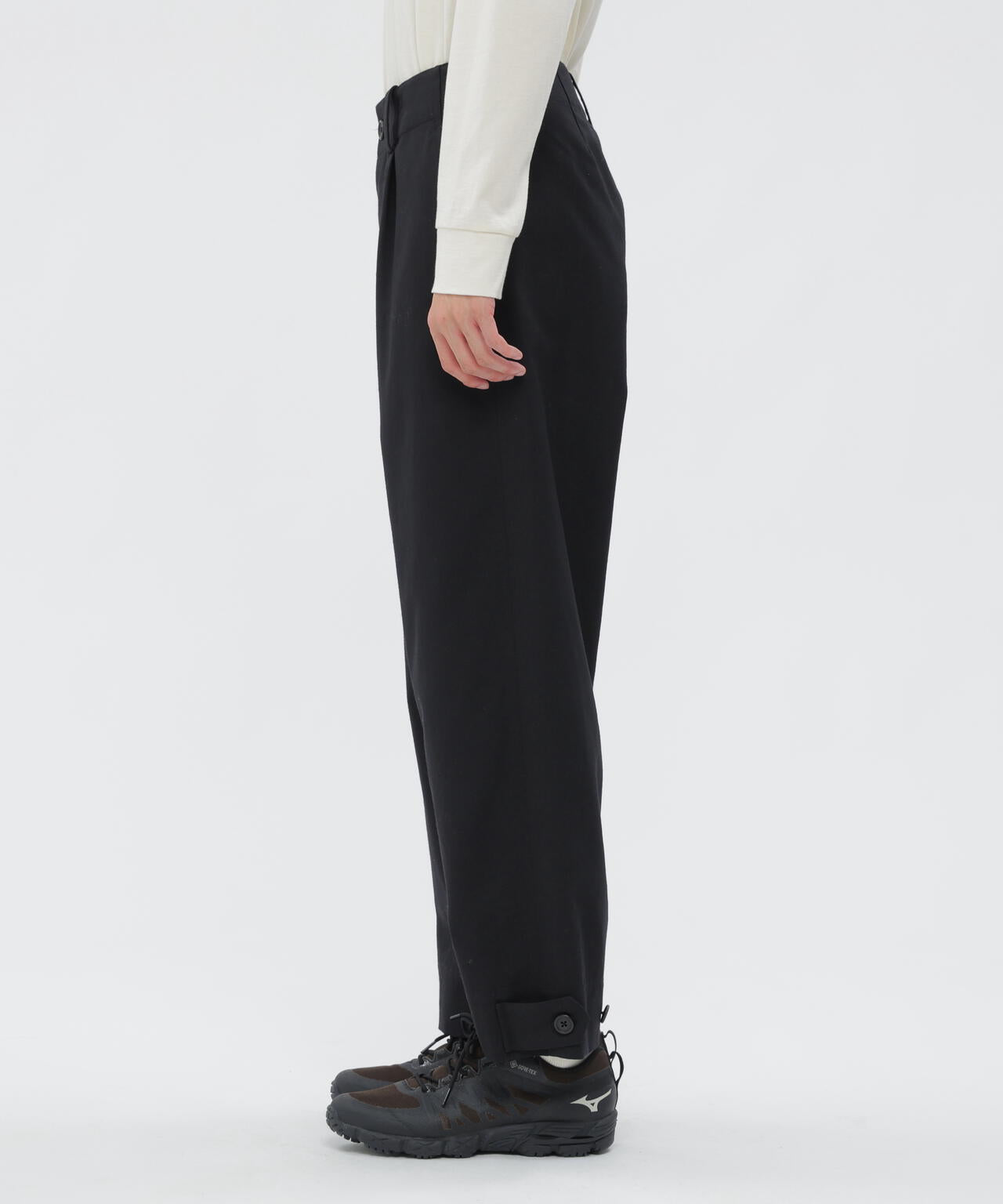 DRY WOOL PLAINWEAVE TROUSERS