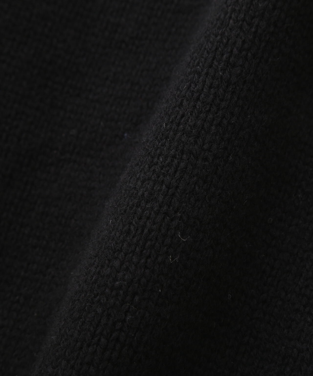 WOOL CASHMERE SILK KNITWEAR