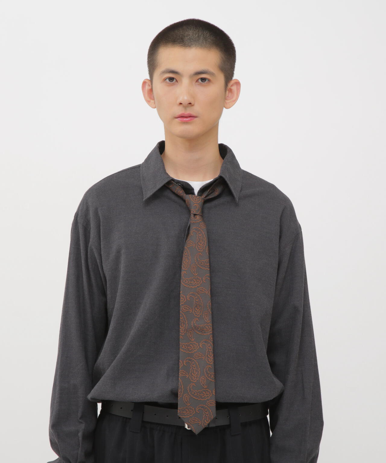 GRAPHIC PAISLEY SILK TIE