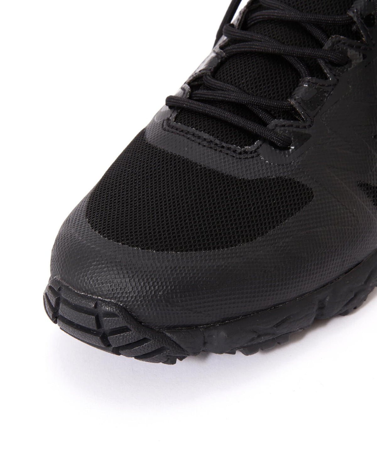 MEN V2 GORE-TEX HIKING SHOES