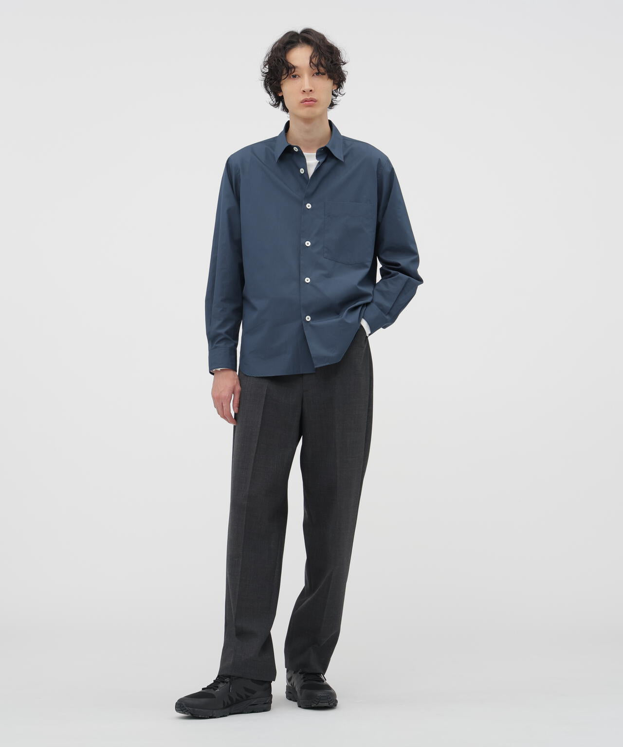 CRISP WOOL PLAINWEAVE TROUSERS