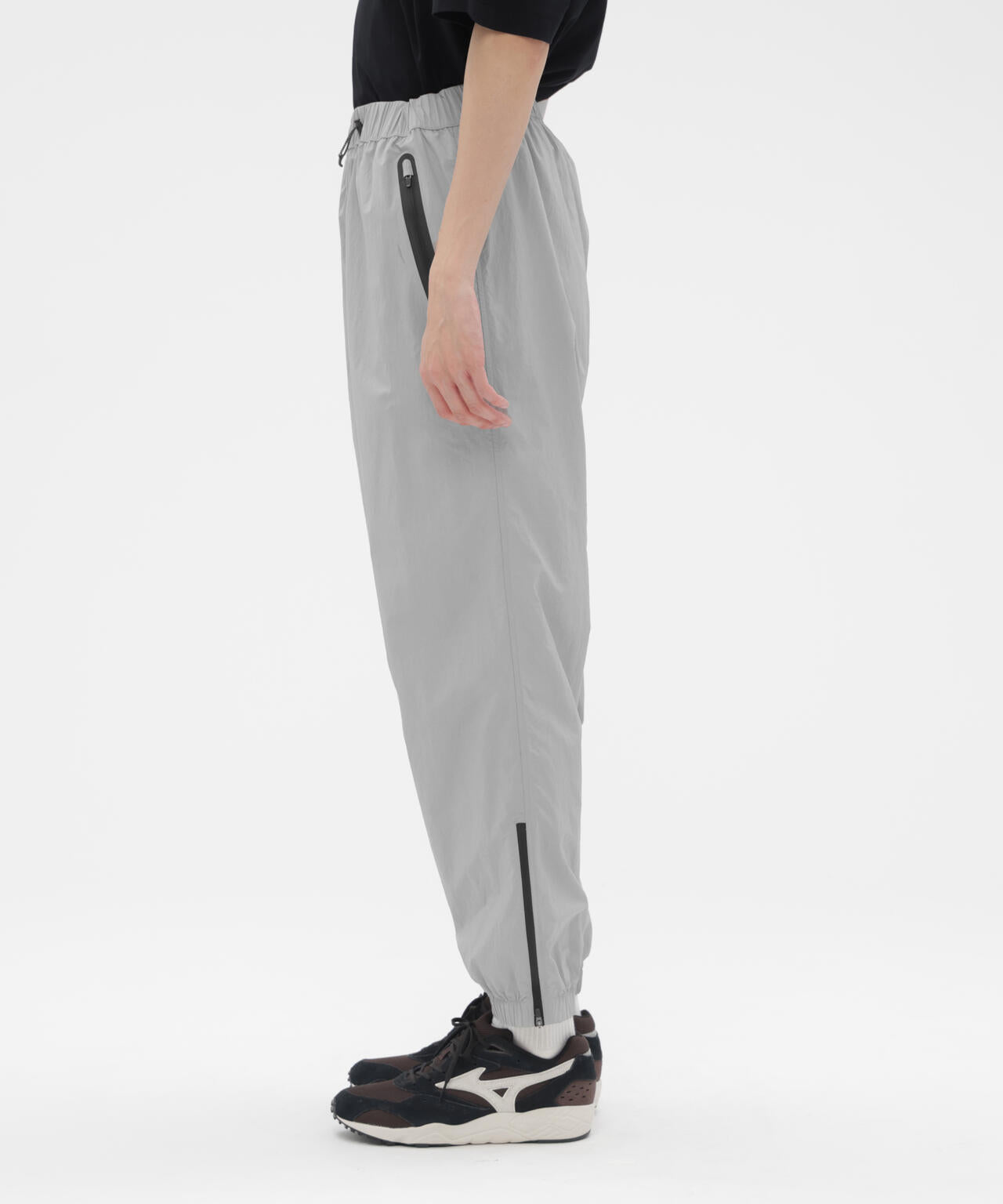 RECYCLED LIGHTWEIGHT NYLON POPLIN TROUSERS