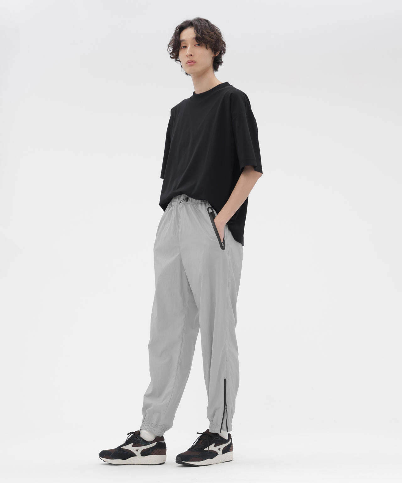 RECYCLED LIGHTWEIGHT NYLON POPLIN TROUSERS